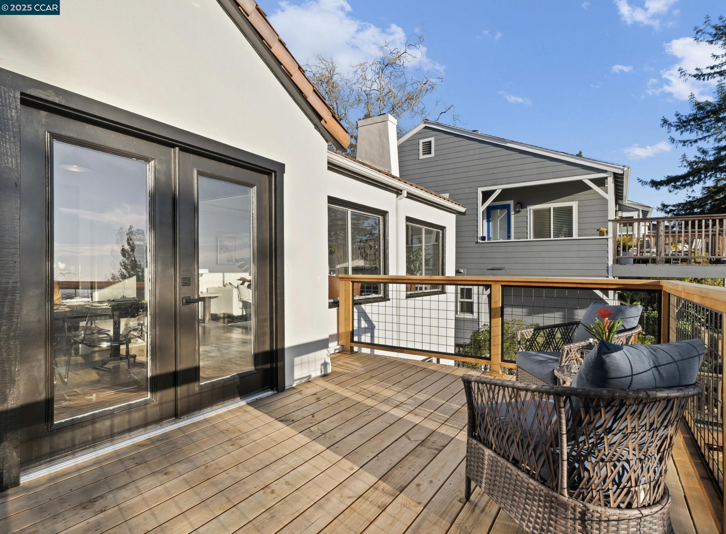 Detail Gallery Image 5 of 57 For 1094 Keith Ave, Berkeley,  CA 94708 - 4 Beds | 3 Baths