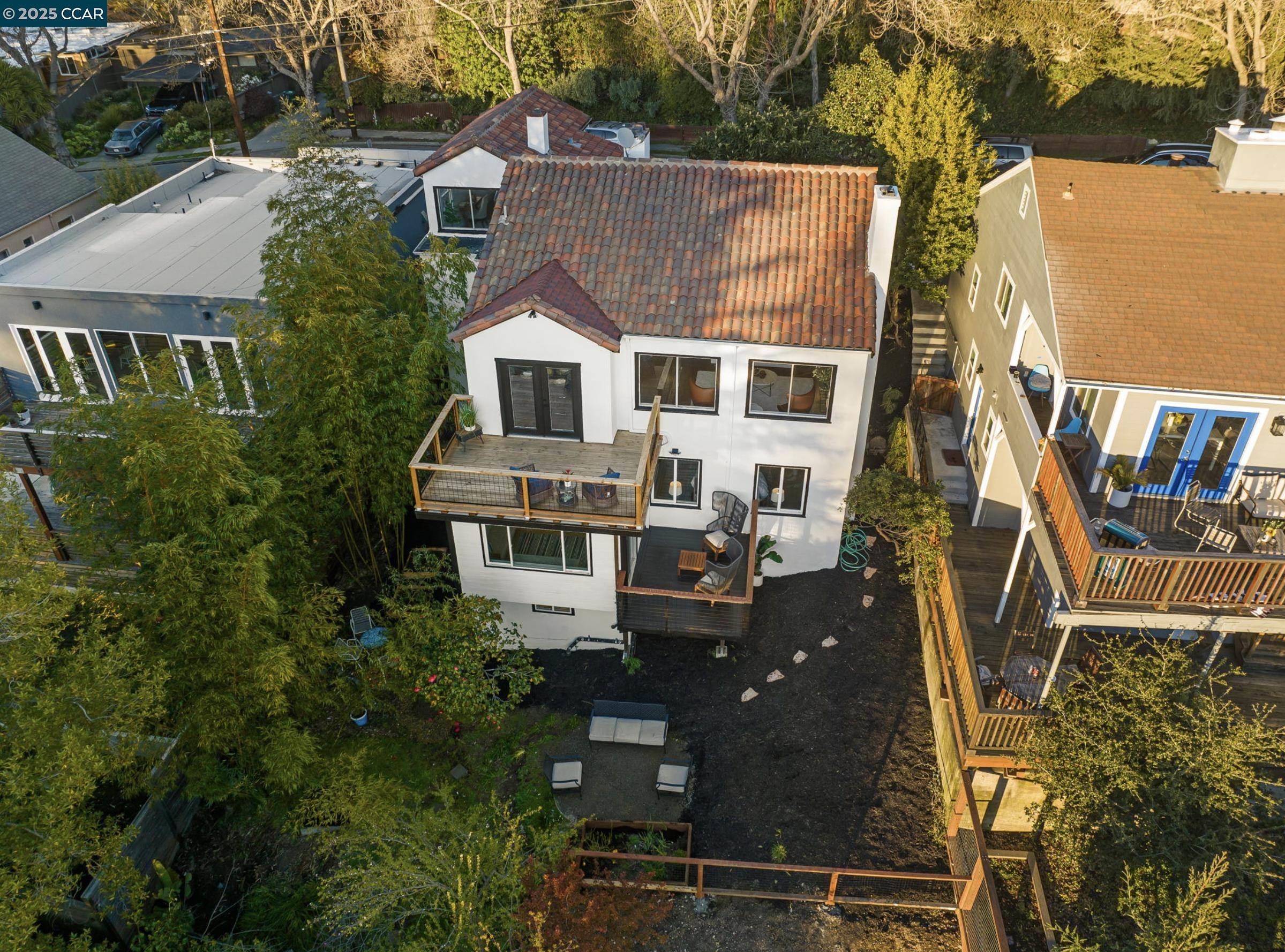 Detail Gallery Image 43 of 57 For 1094 Keith Ave, Berkeley,  CA 94708 - 4 Beds | 3 Baths