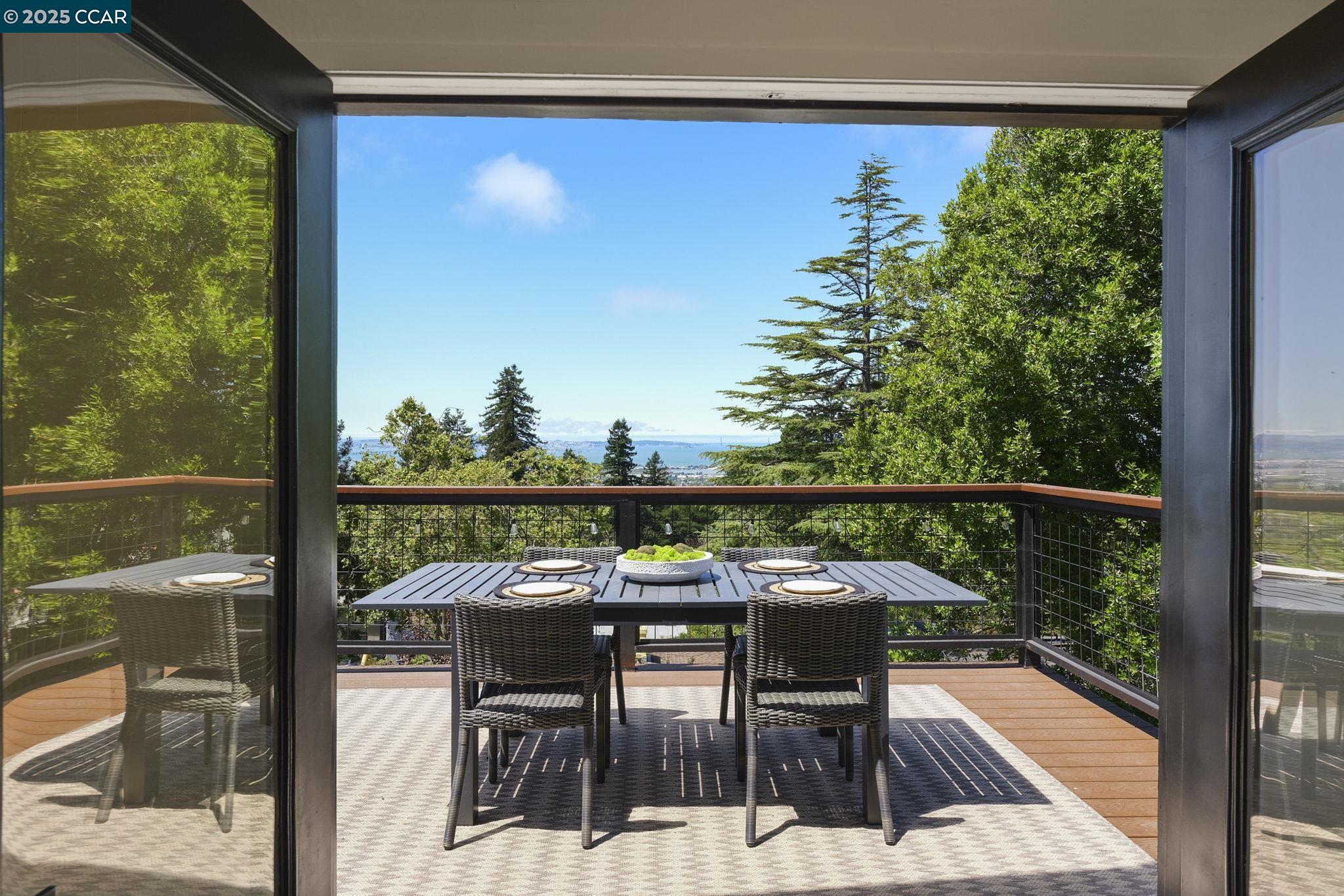 Detail Gallery Image 52 of 57 For 1094 Keith Ave, Berkeley,  CA 94708 - 4 Beds | 3 Baths