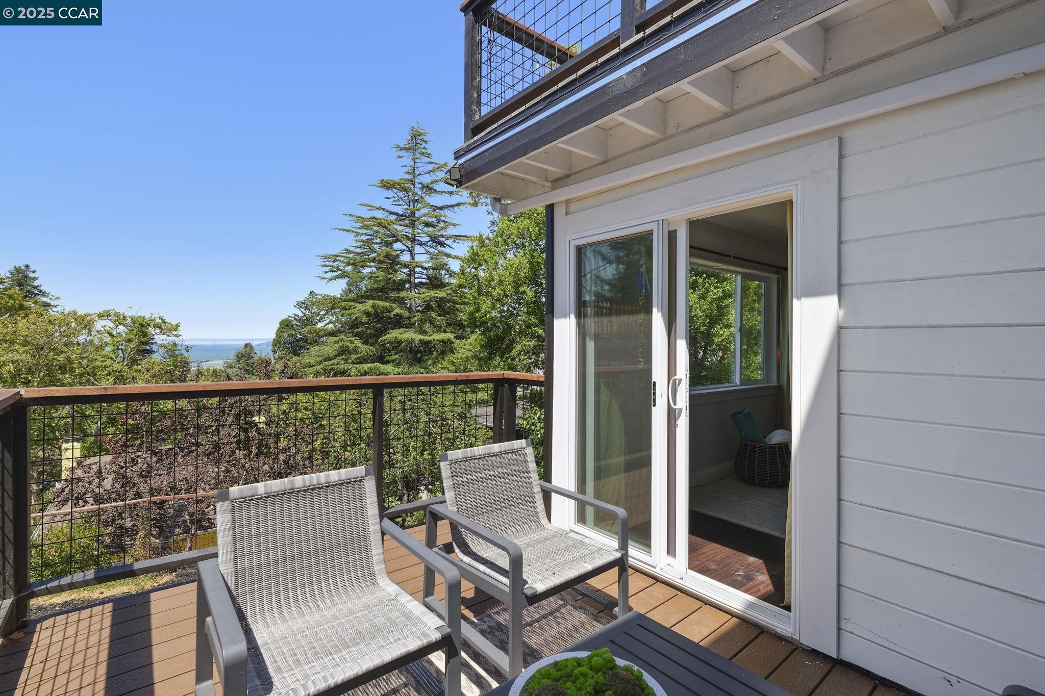Detail Gallery Image 55 of 57 For 1094 Keith Ave, Berkeley,  CA 94708 - 4 Beds | 3 Baths