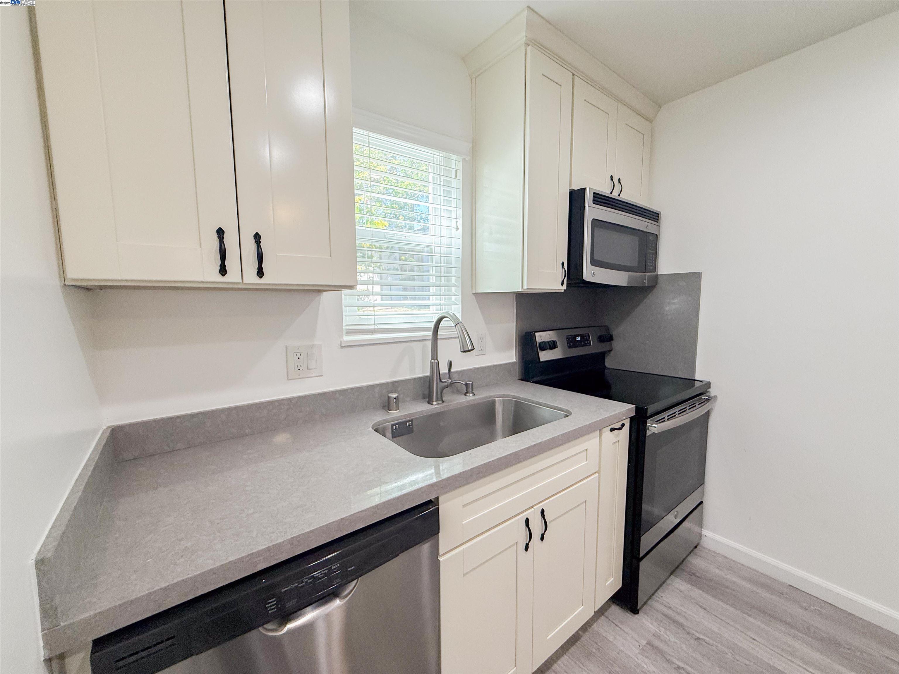 Photo #8: 41103655 Listing: Photo #8