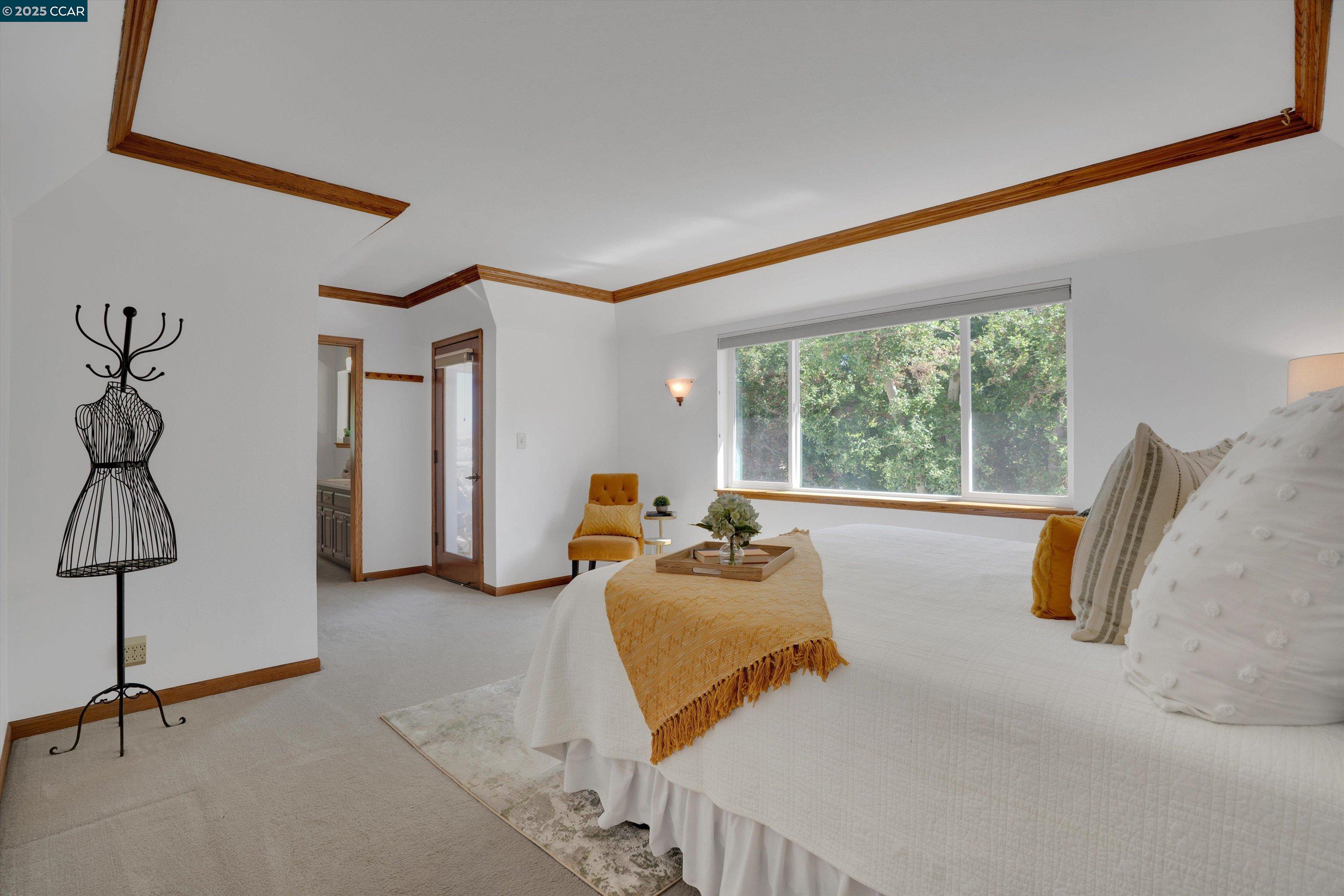 Detail Gallery Image 19 of 40 For 1027 W Arlington Way, Martinez,  CA 94553 - 3 Beds | 2/1 Baths