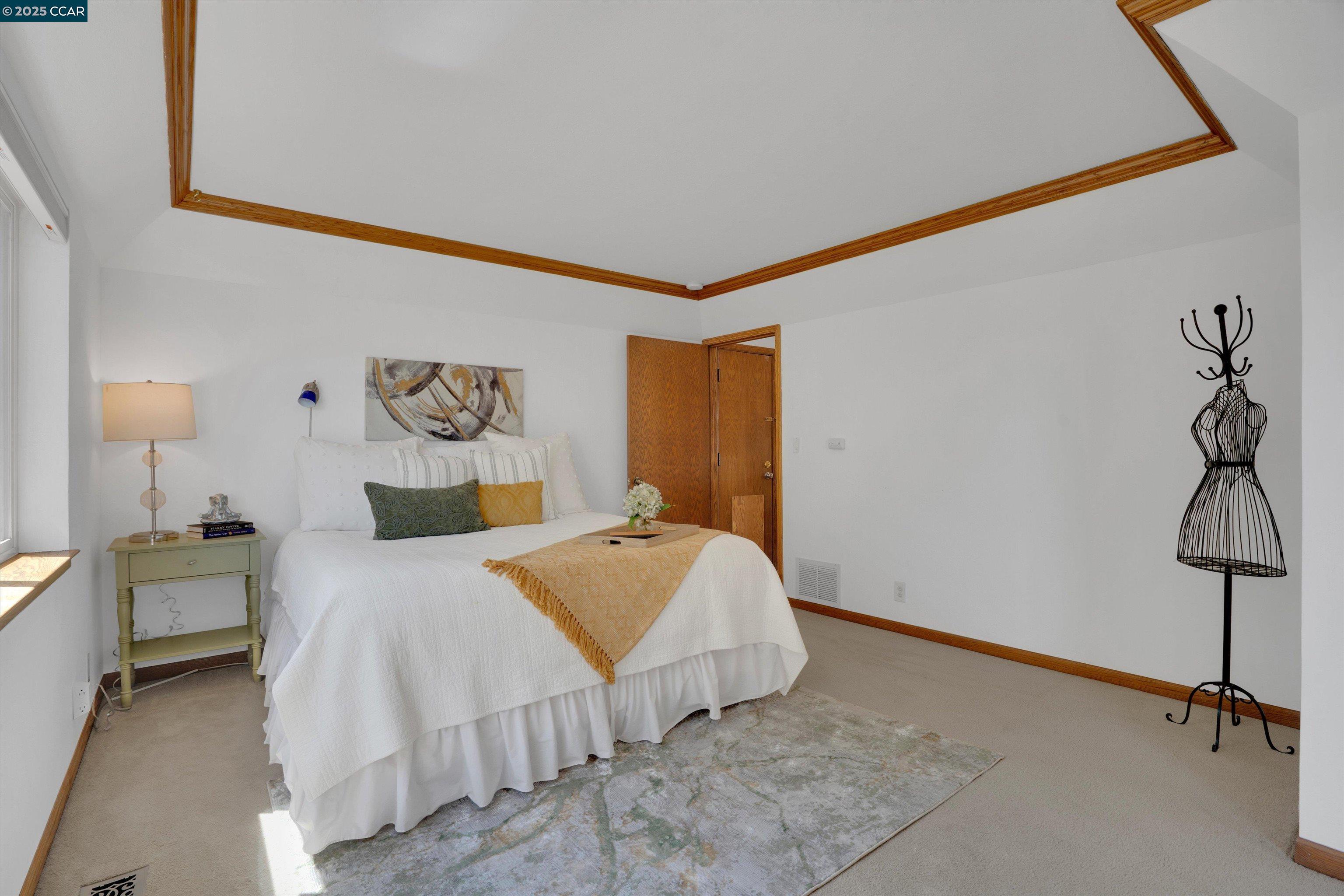 Detail Gallery Image 20 of 40 For 1027 W Arlington Way, Martinez,  CA 94553 - 3 Beds | 2/1 Baths