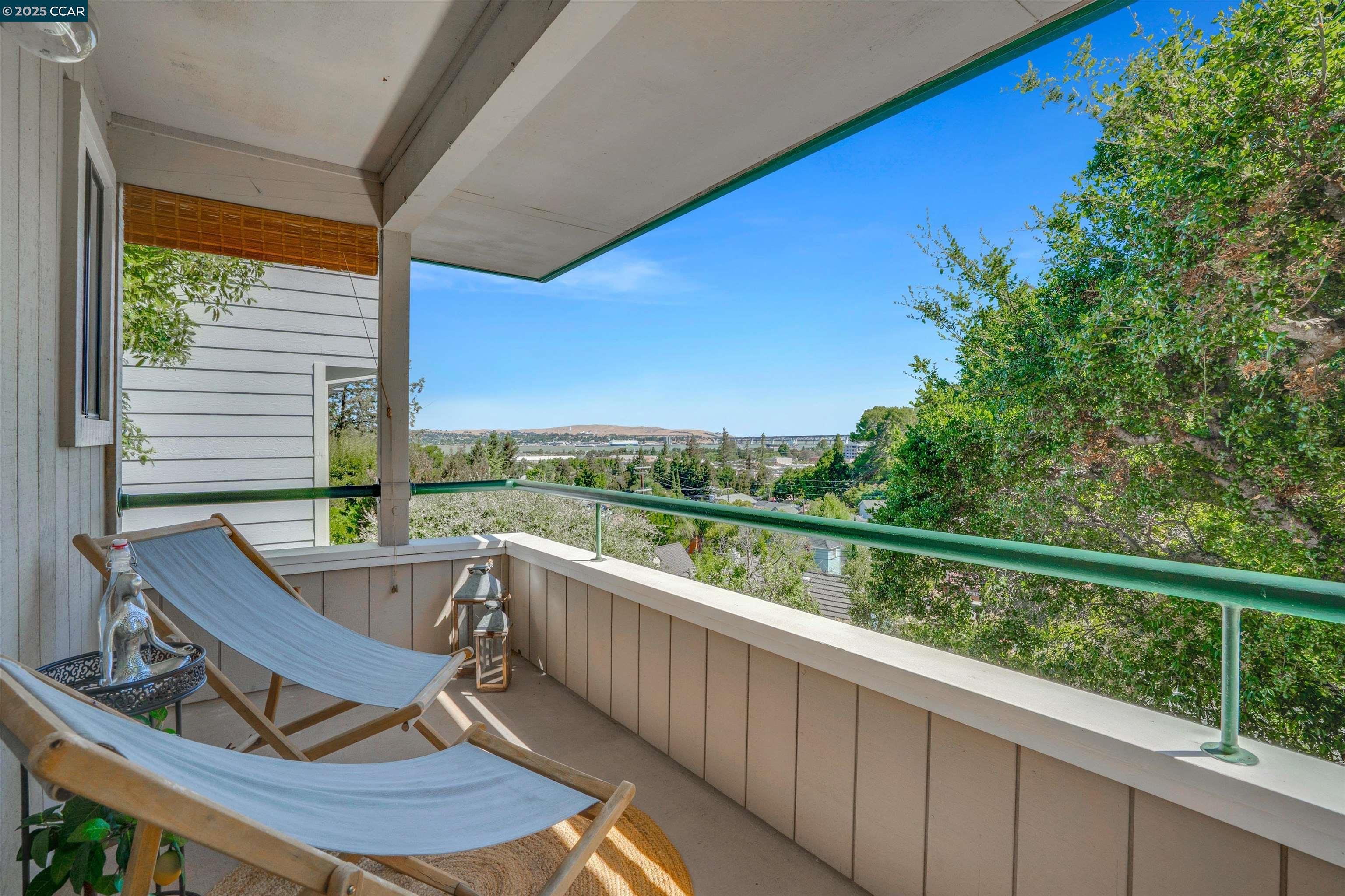Detail Gallery Image 24 of 40 For 1027 W Arlington Way, Martinez,  CA 94553 - 3 Beds | 2/1 Baths