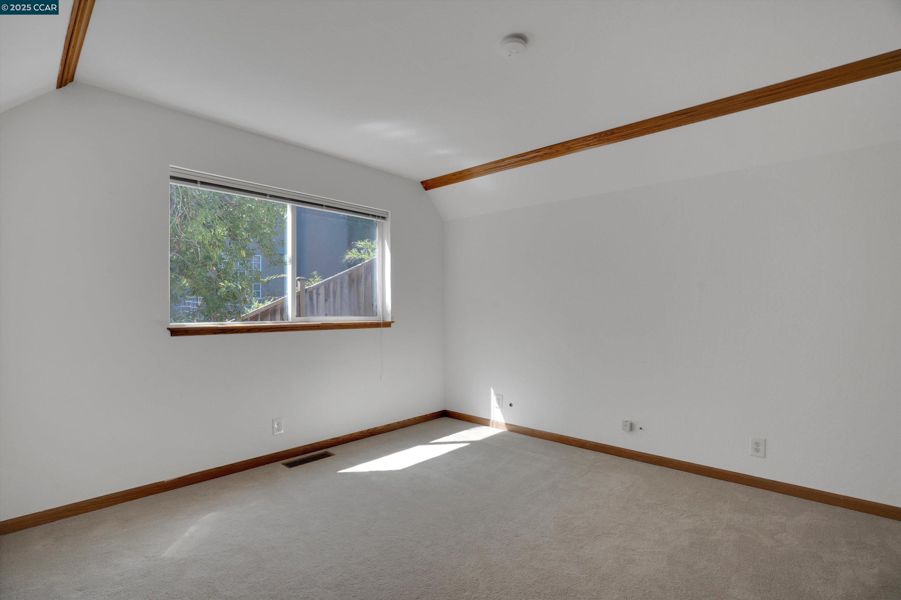Detail Gallery Image 26 of 40 For 1027 W Arlington Way, Martinez,  CA 94553 - 3 Beds | 2/1 Baths