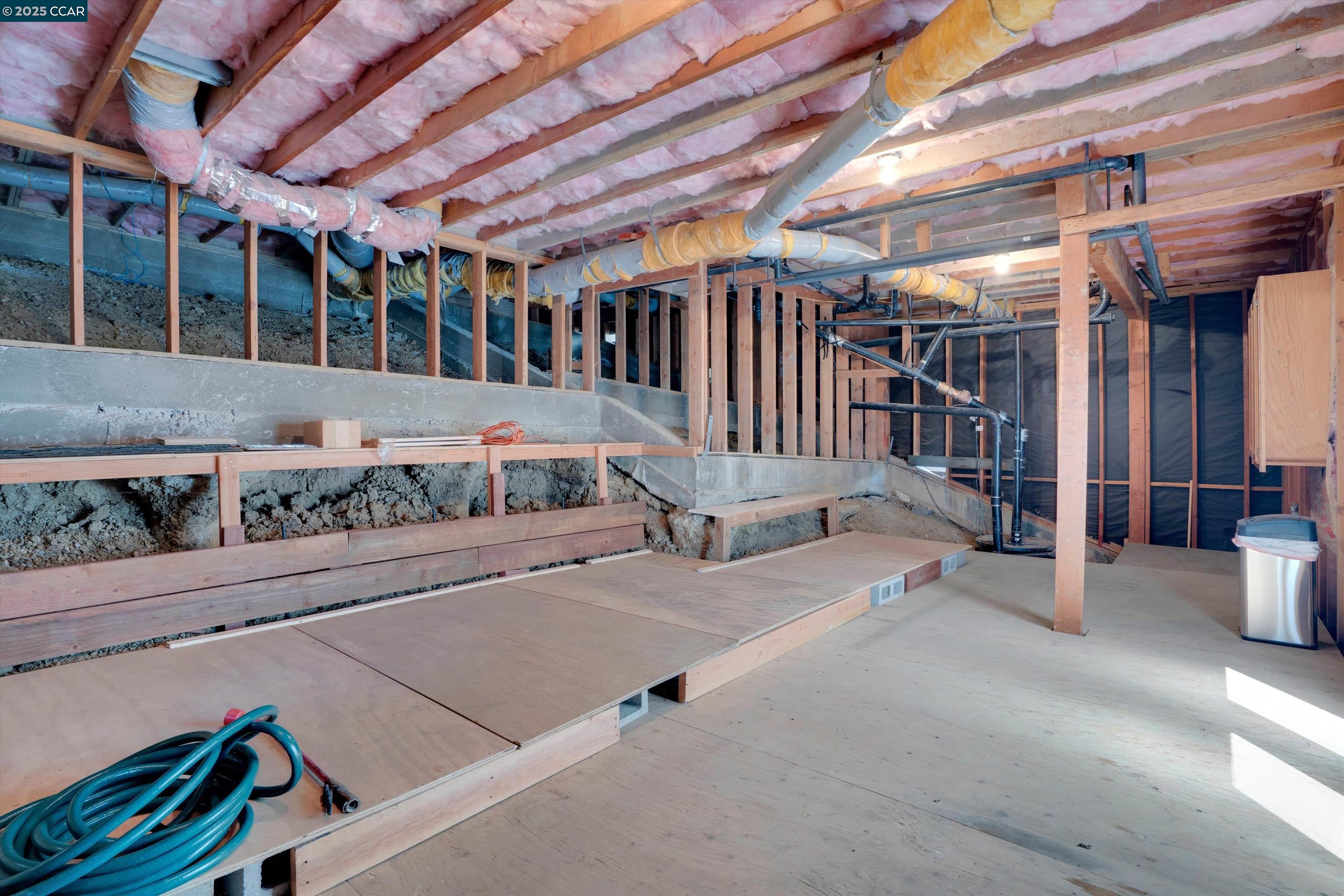 Detail Gallery Image 34 of 40 For 1027 W Arlington Way, Martinez,  CA 94553 - 3 Beds | 2/1 Baths
