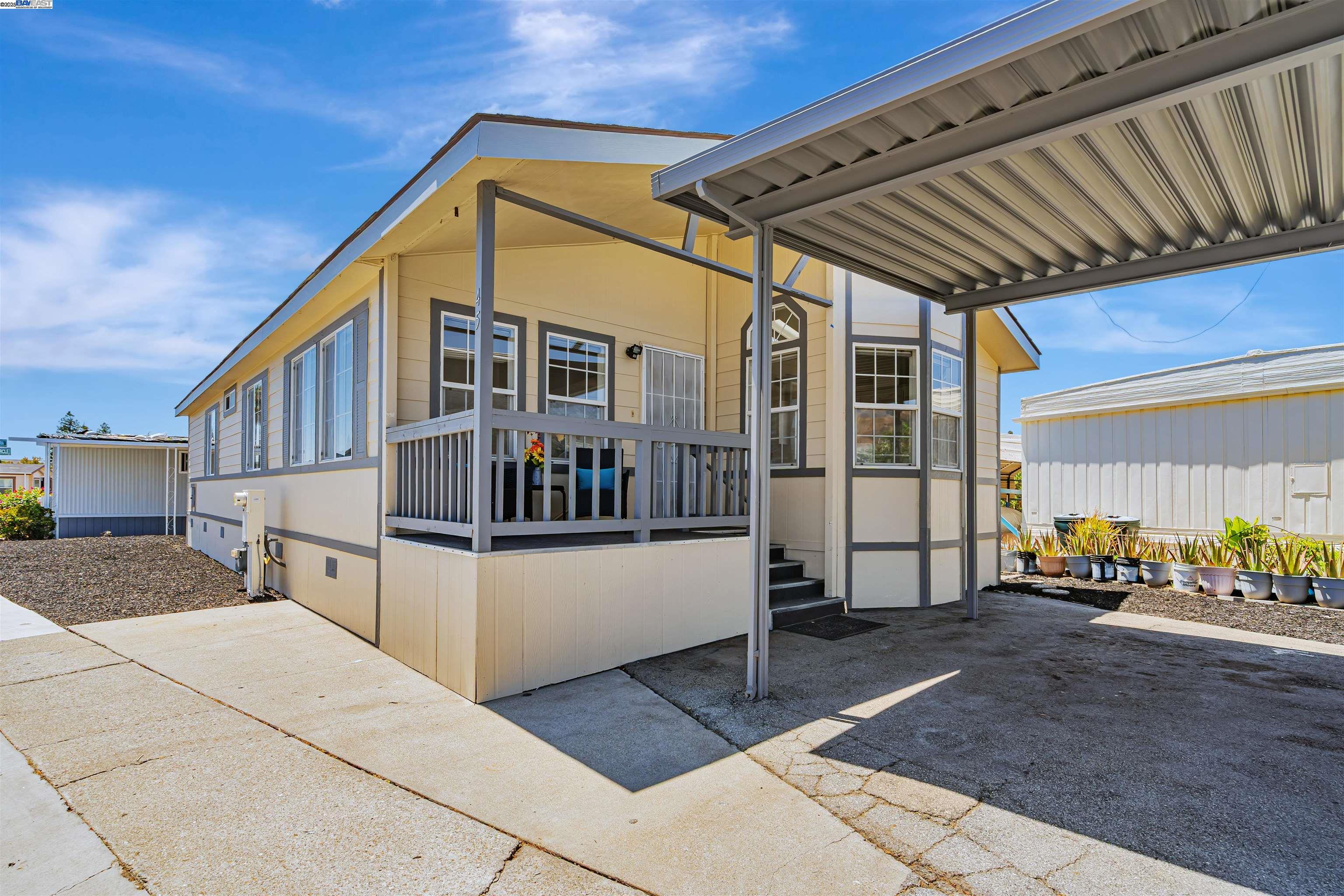 Detail Gallery Image 30 of 39 For 120 Dixon Landing Road #45,  Milpitas,  CA 95035 - 3 Beds | 2 Baths