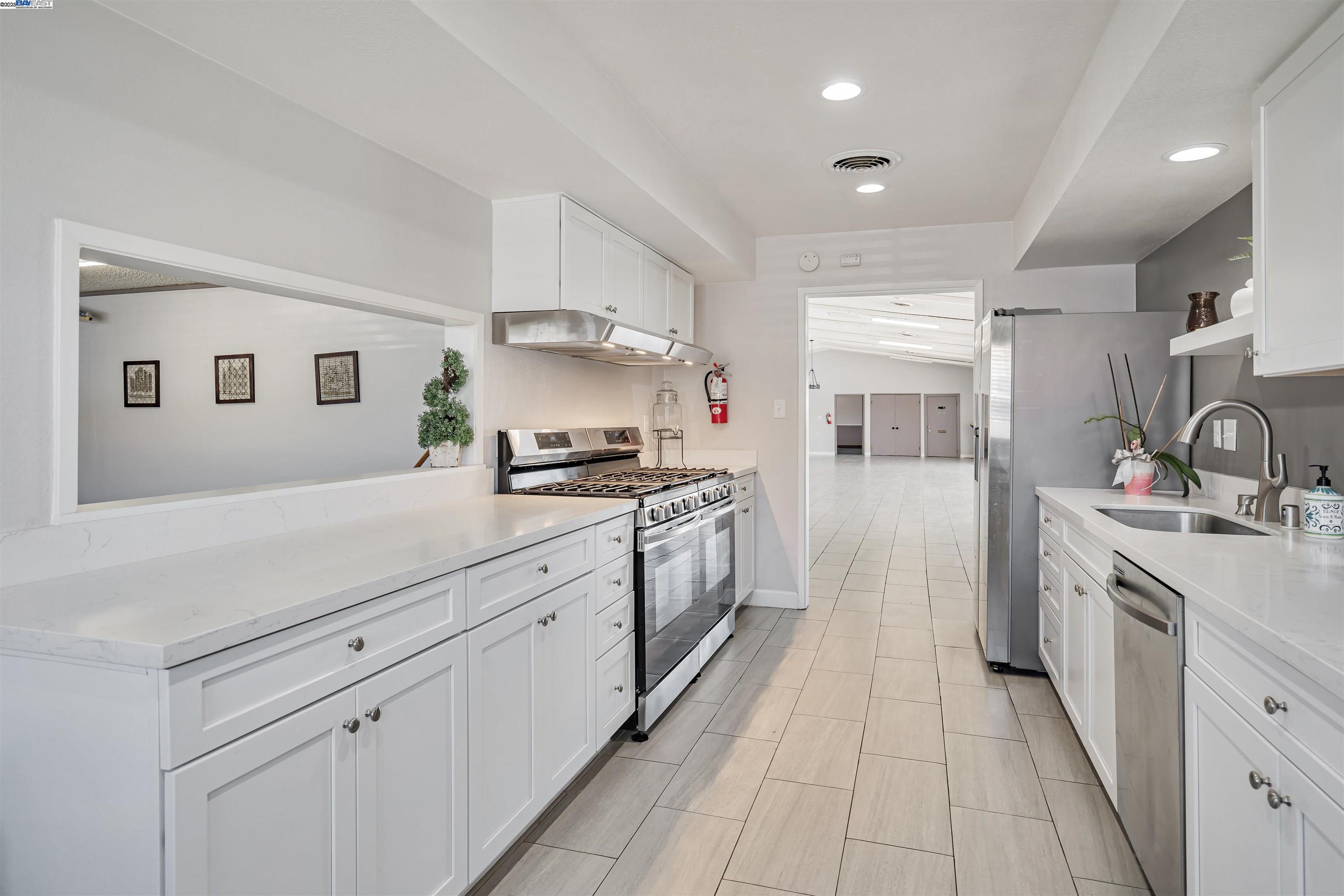 Detail Gallery Image 36 of 39 For 120 Dixon Landing Road #45,  Milpitas,  CA 95035 - 3 Beds | 2 Baths