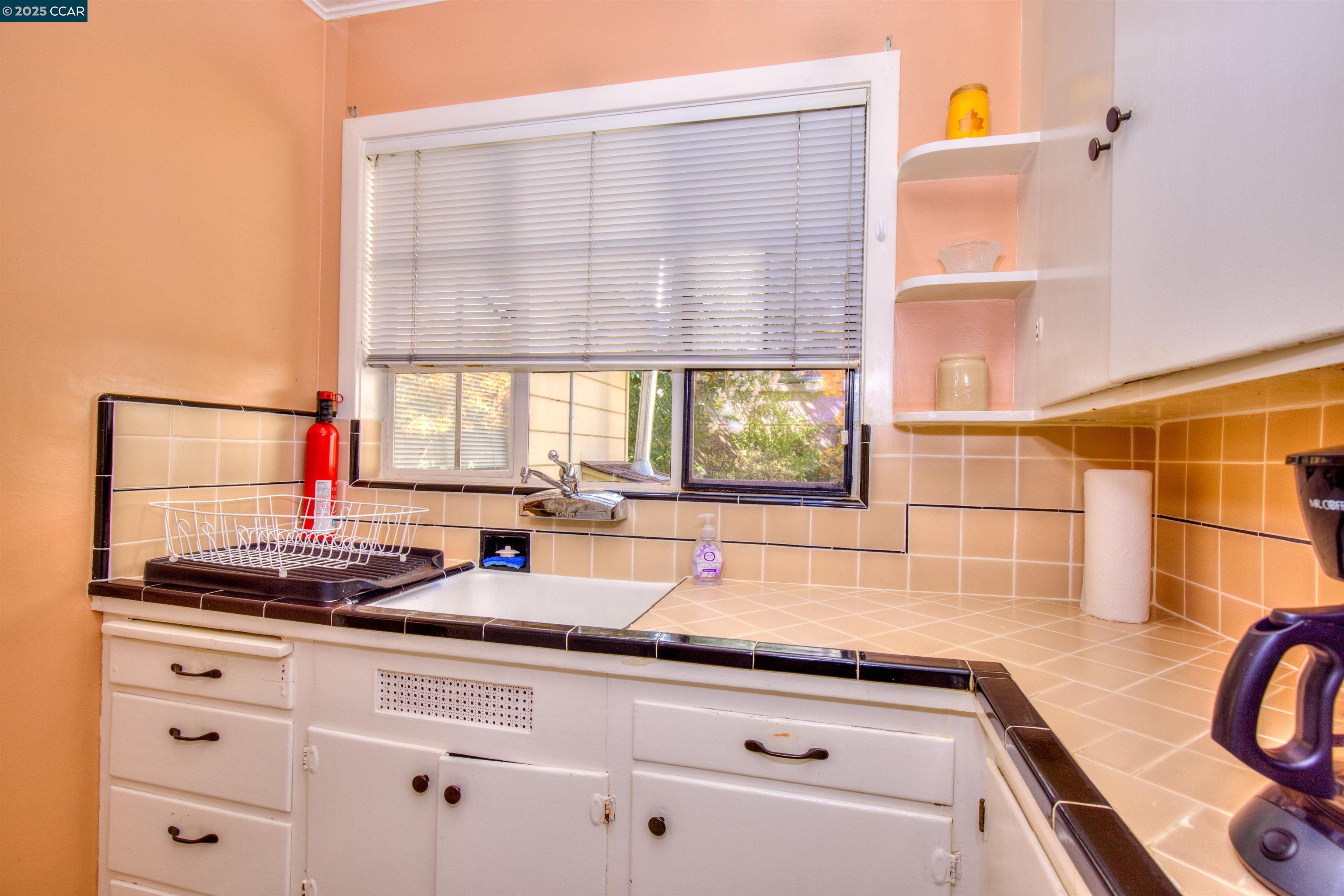 Detail Gallery Image 24 of 30 For Carmel Dr, Walnut Creek,  CA 94596 - 2 Beds | 1/1 Baths