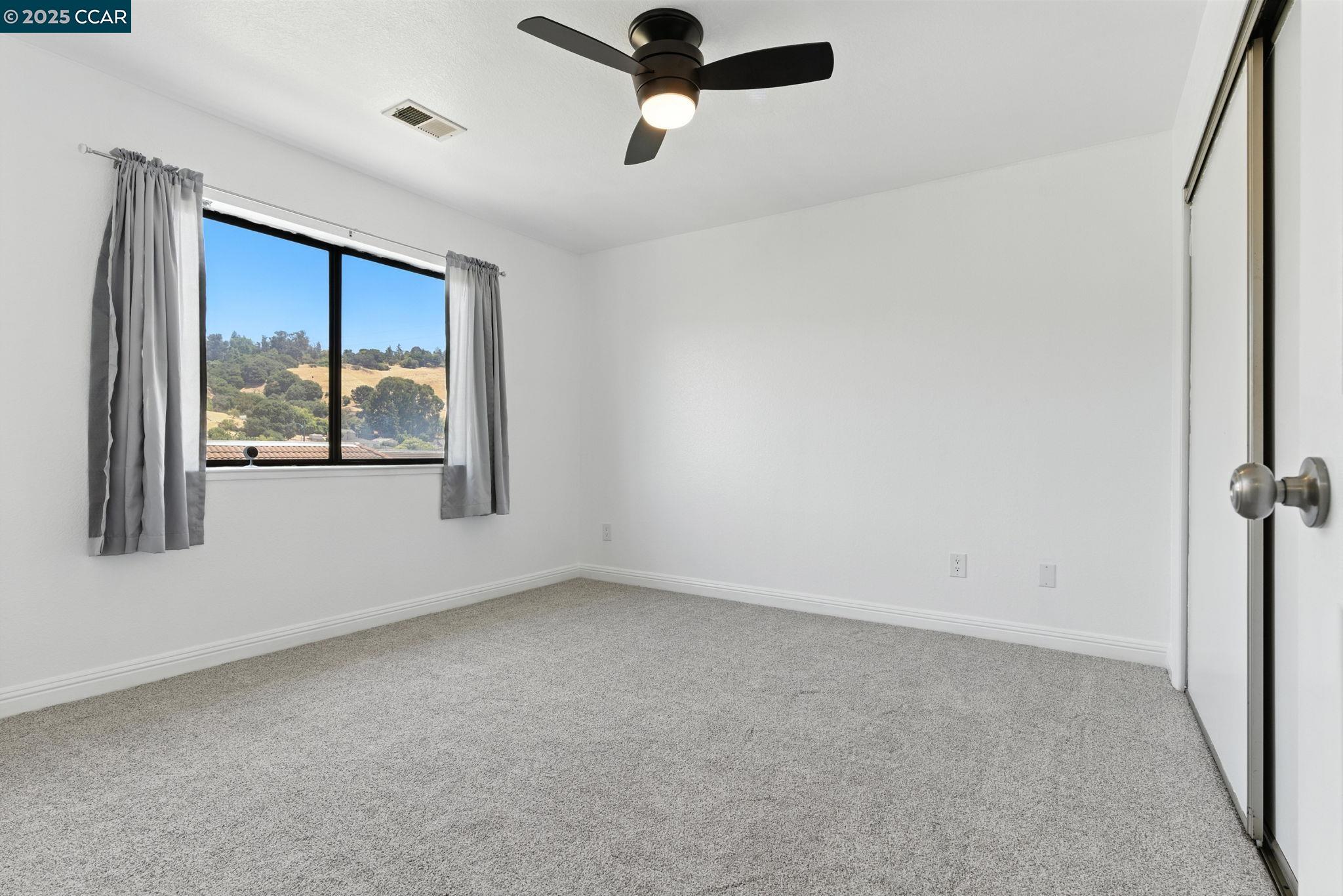 Photo #11: 41103663 Listing: Photo #11