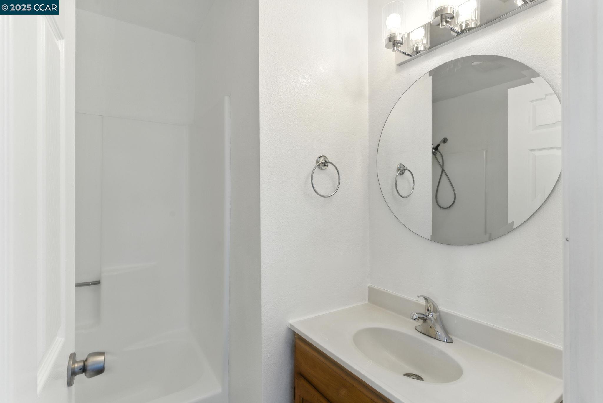 Photo #17: 41103663 Listing: Photo #17