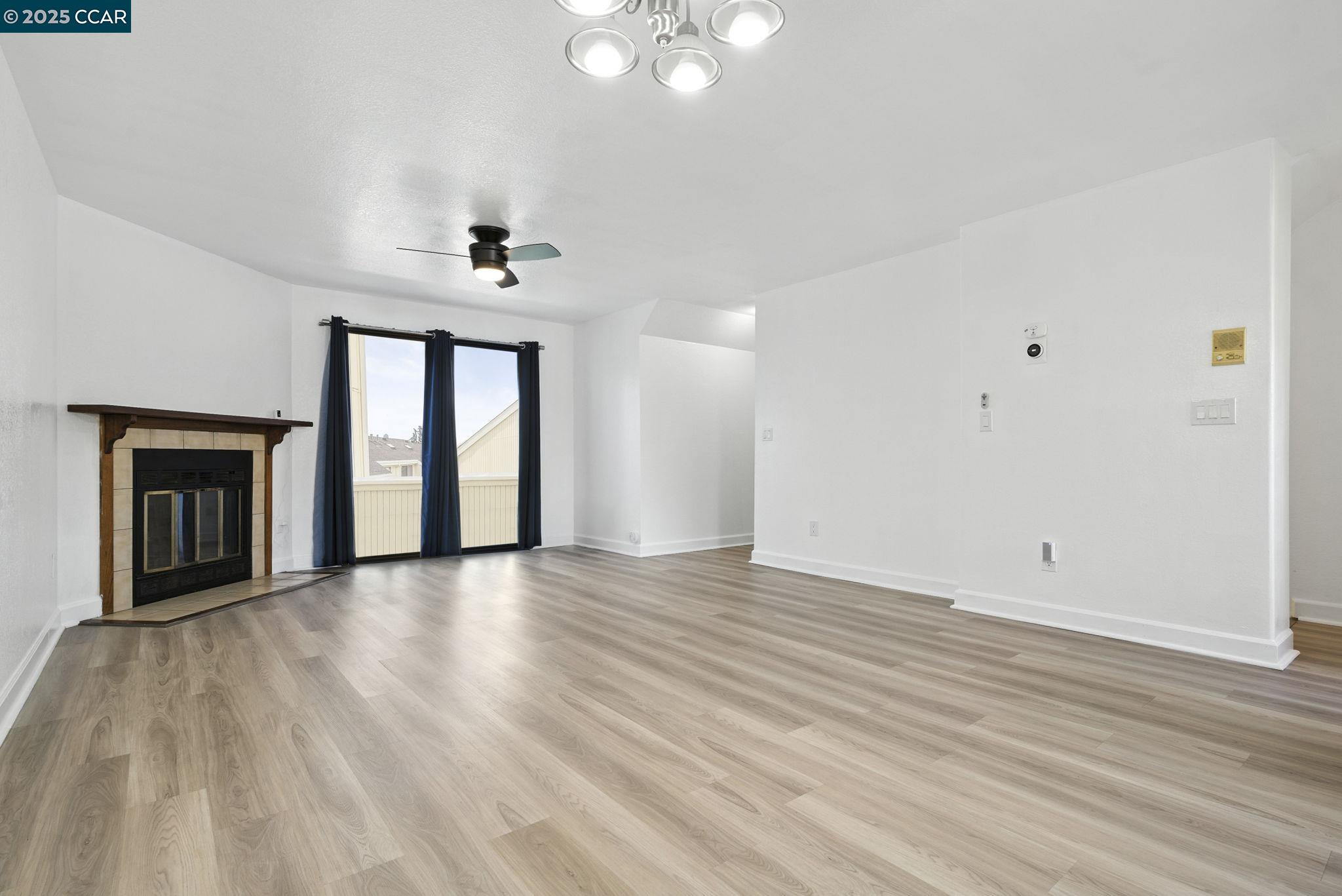 Photo #4: 41103663 Listing 