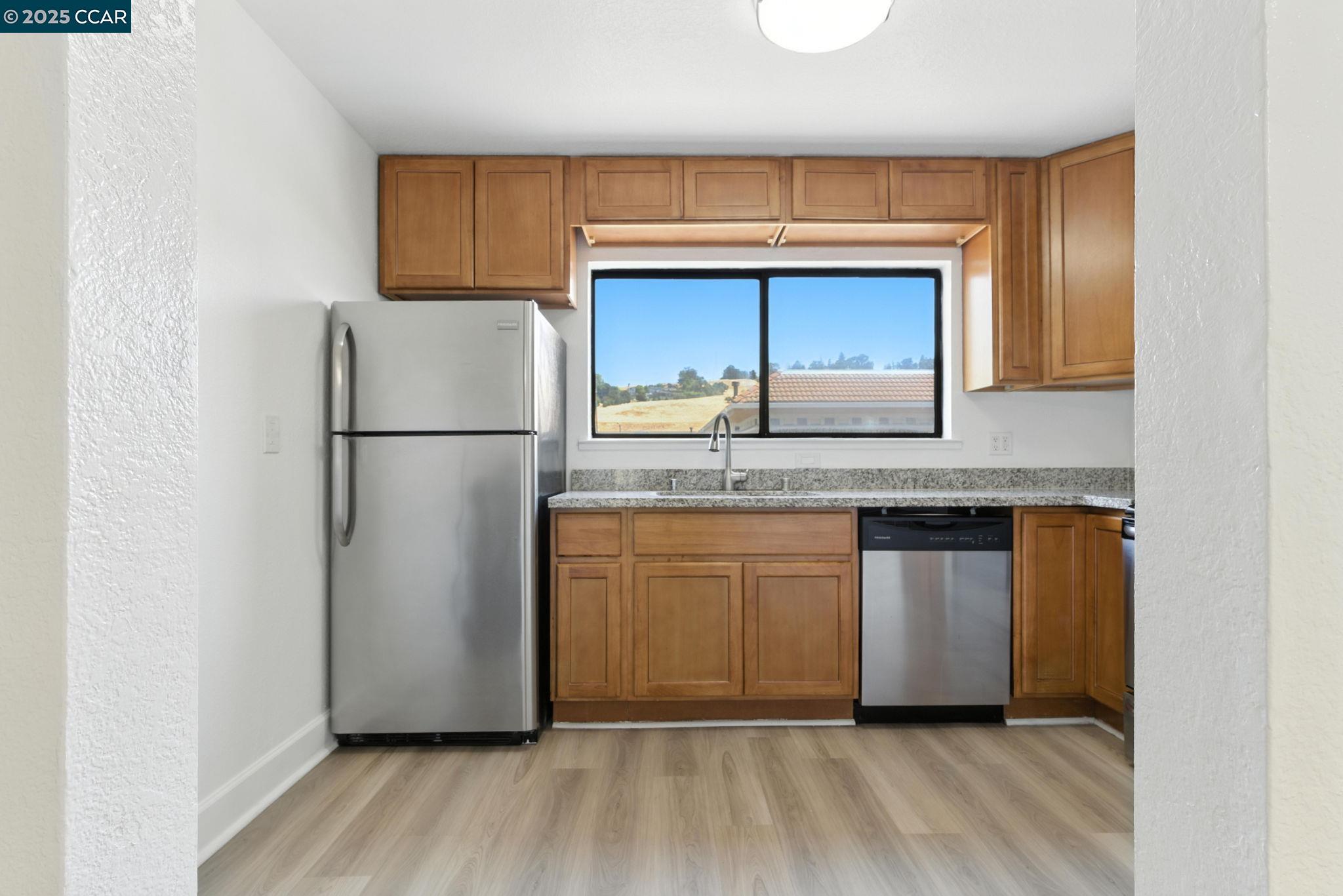Photo #6: 41103663 Listing 