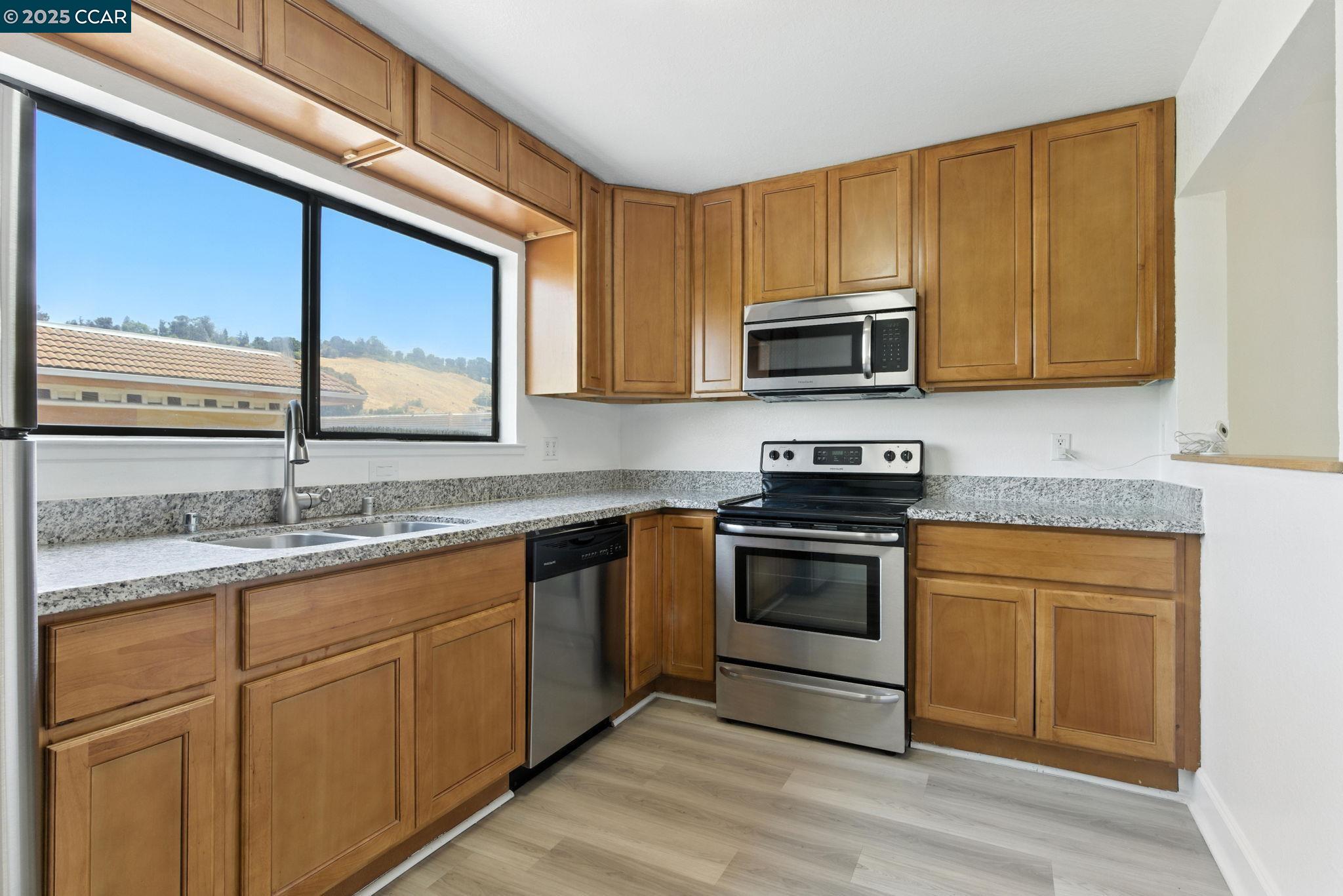 Photo #7: 41103663 Listing: Photo #7