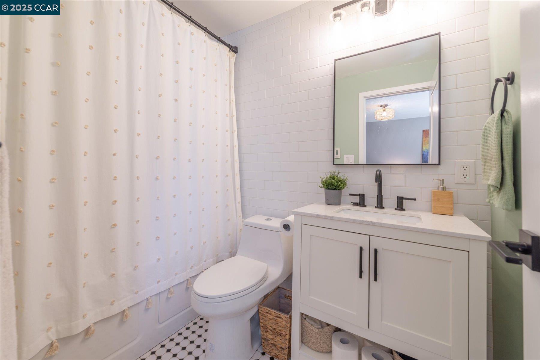 Detail Gallery Image 12 of 27 For 8660 Dolly Varden Ave, Kings Beach,  CA 96143 - 3 Beds | 2 Baths