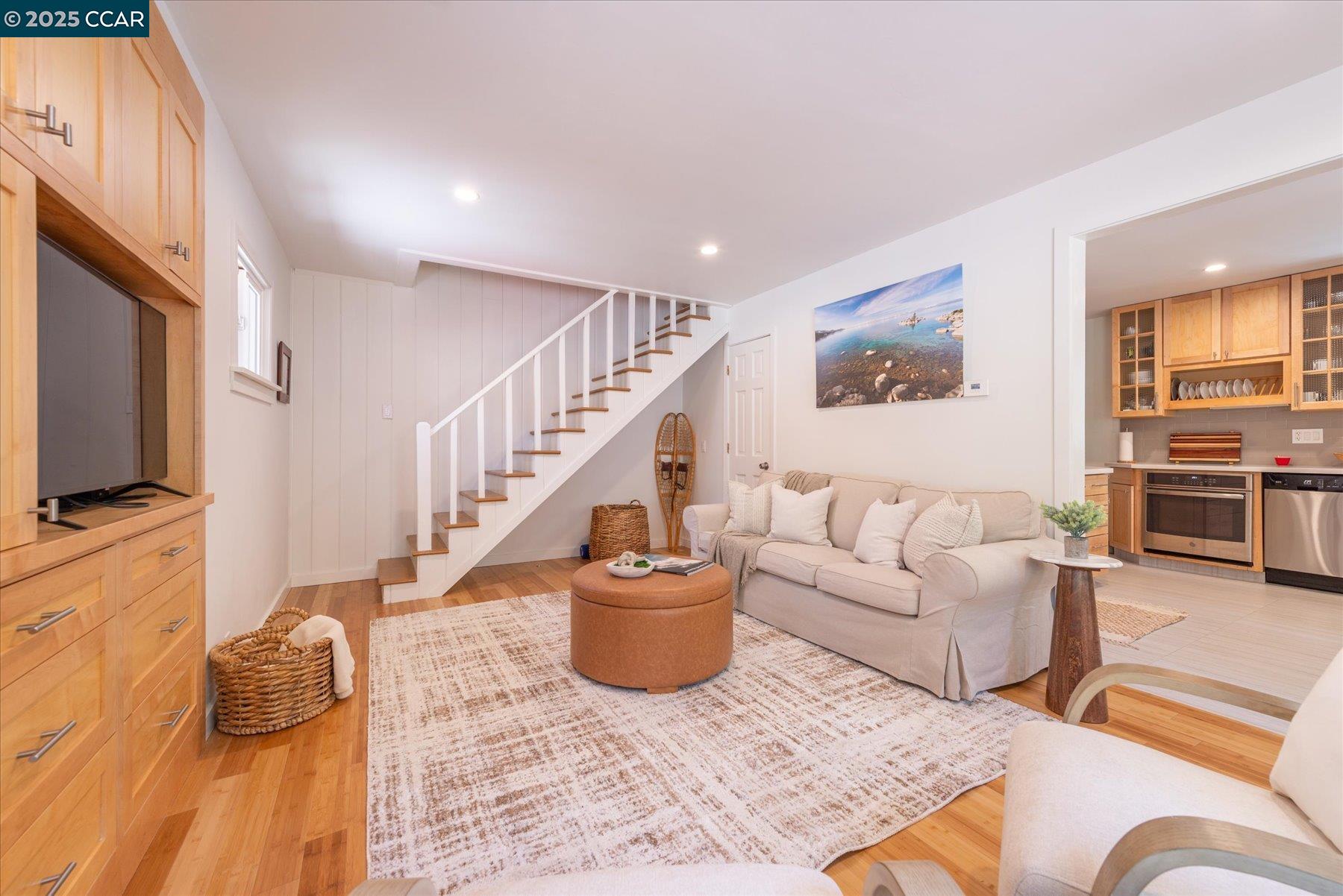 Detail Gallery Image 4 of 30 For 8660 Dolly Varden Ave, Kings Beach,  CA 96143 - 2 Beds | 2 Baths