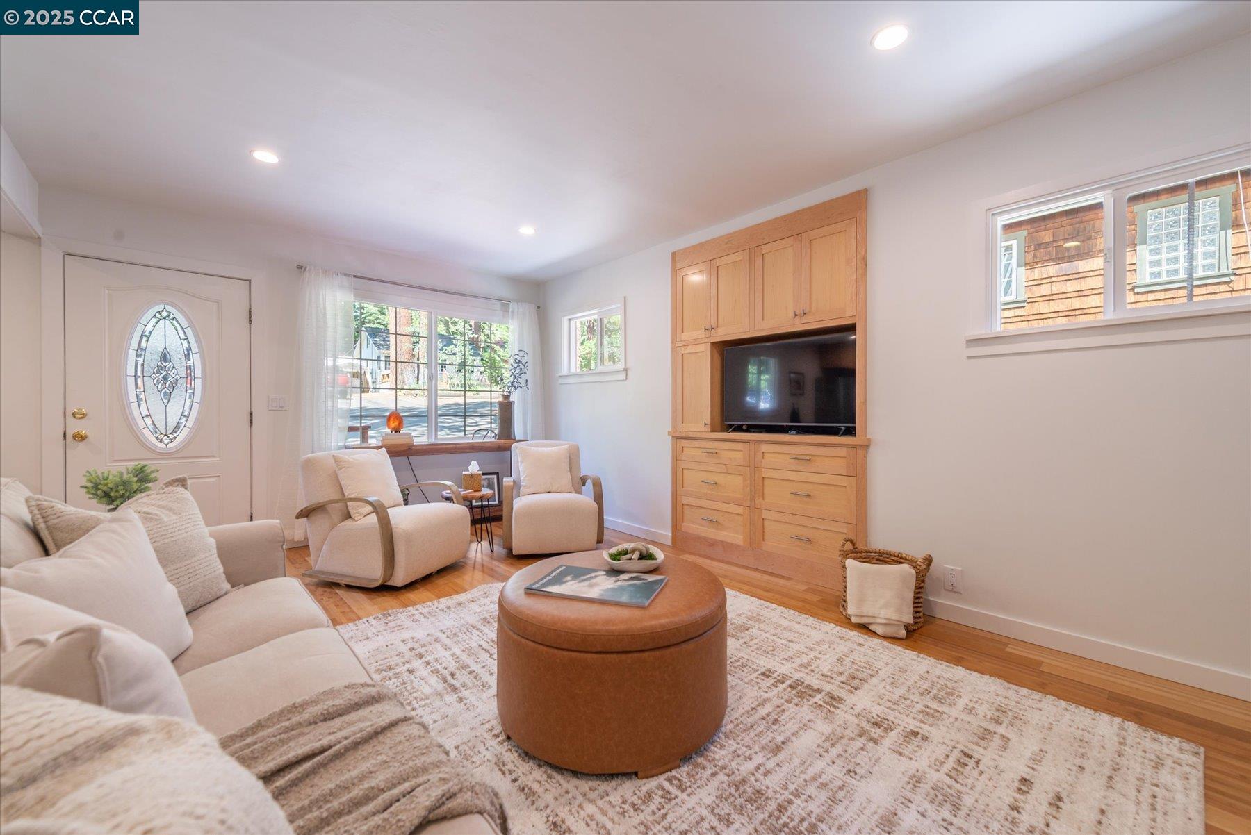 Detail Gallery Image 5 of 30 For 8660 Dolly Varden Ave, Kings Beach,  CA 96143 - 2 Beds | 2 Baths