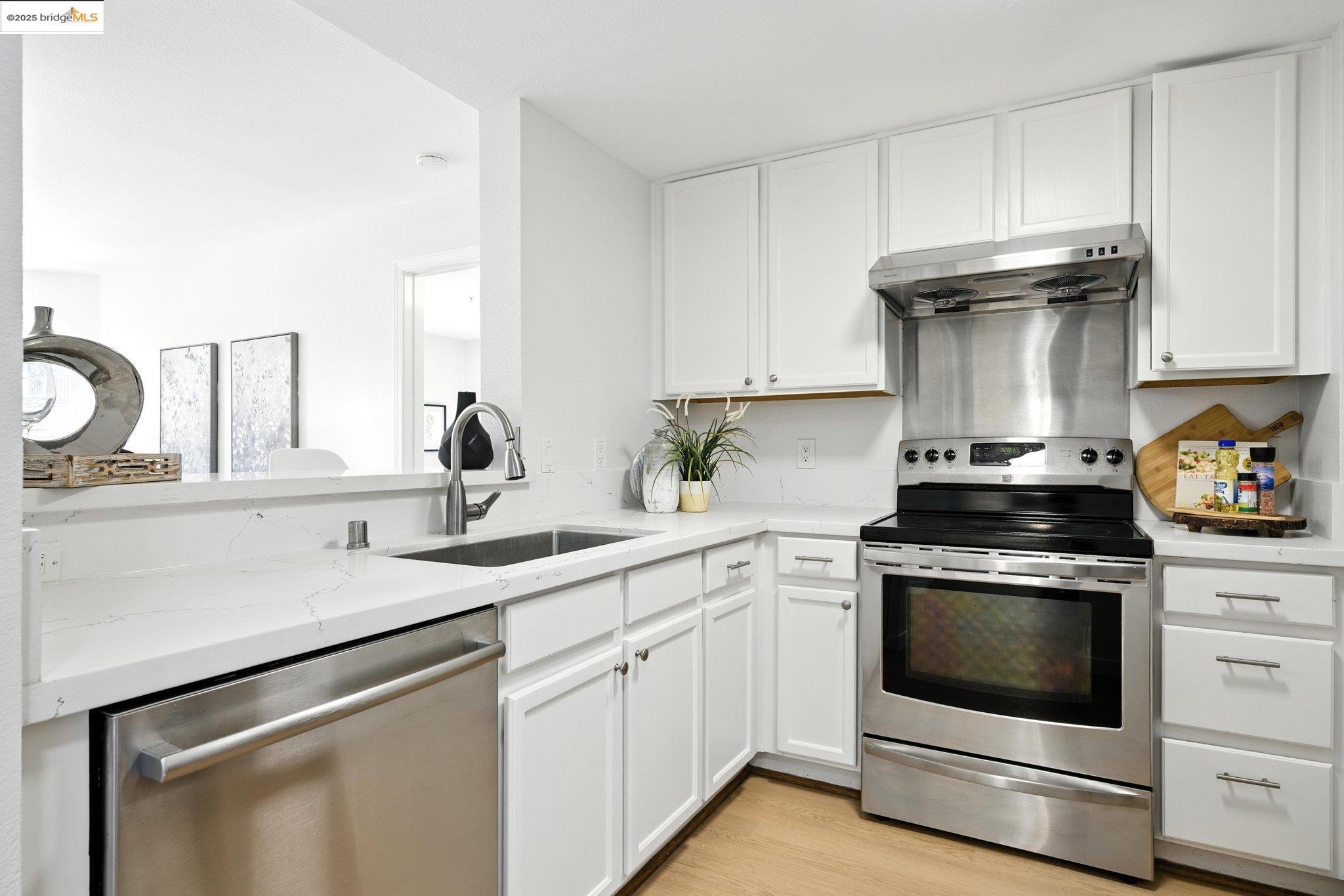 Photo #11: 41103665 Listing: Photo #11