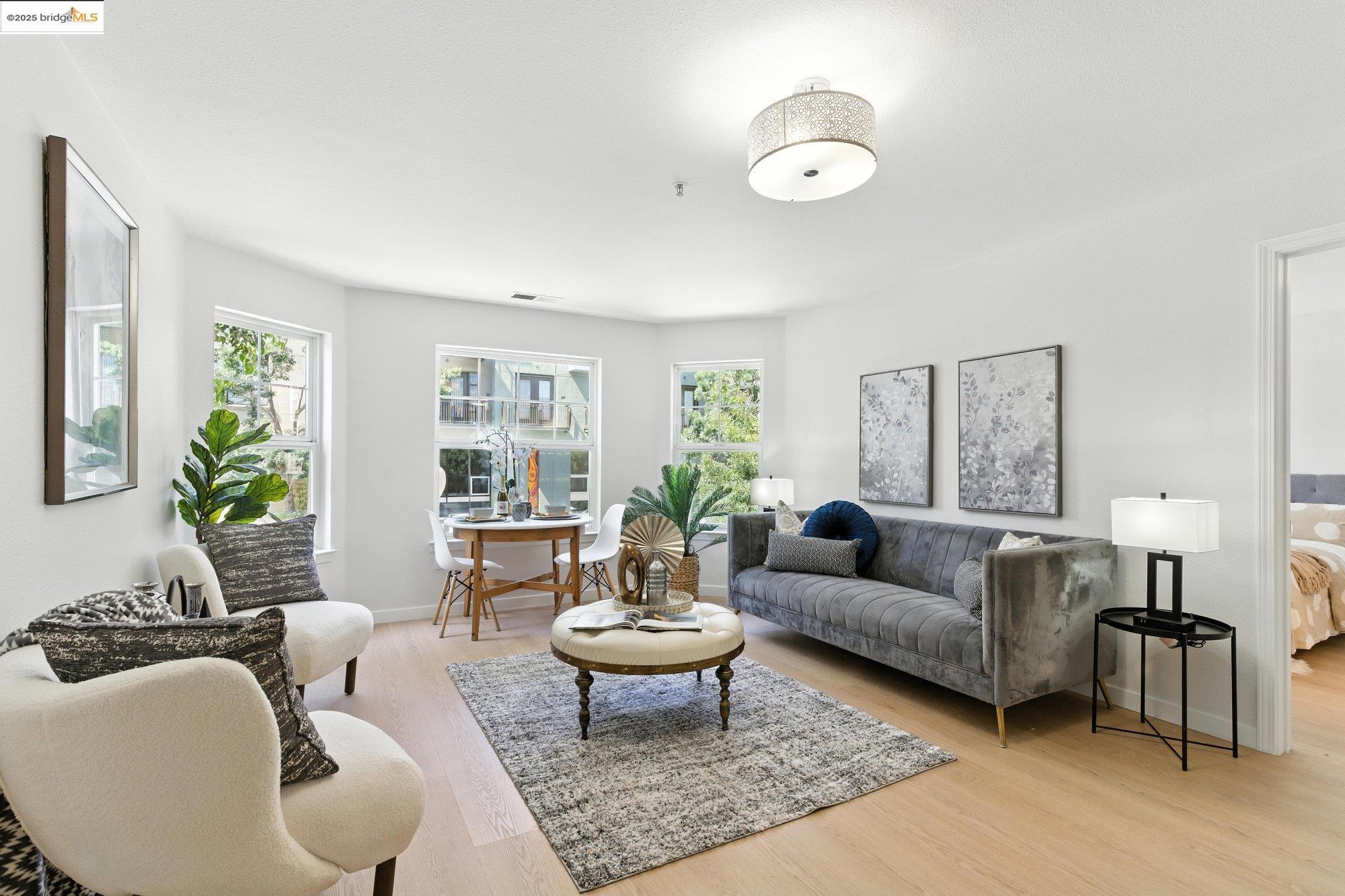 Photo #2: 41103665 Listing 