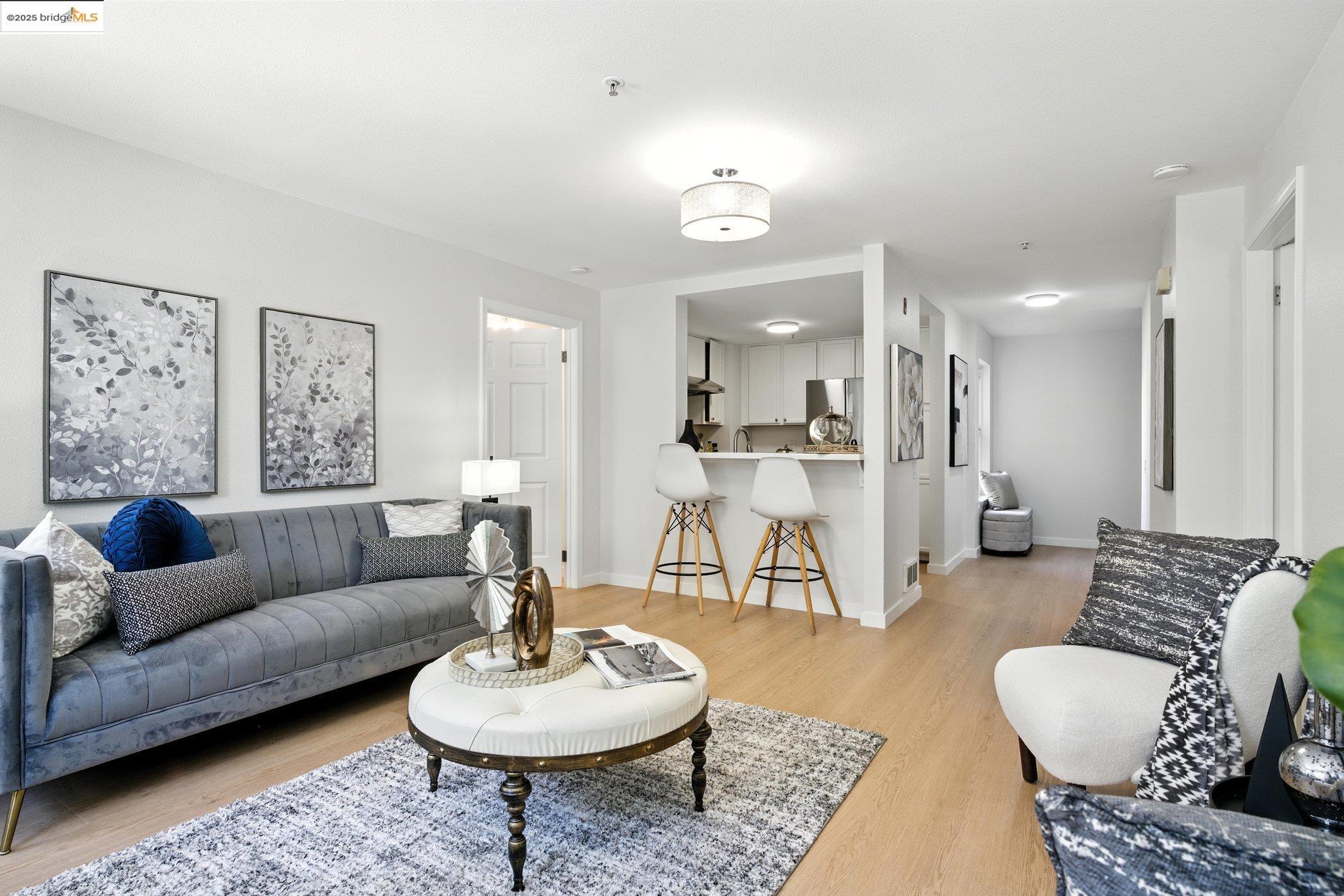 Photo #6: 41103665 Listing 