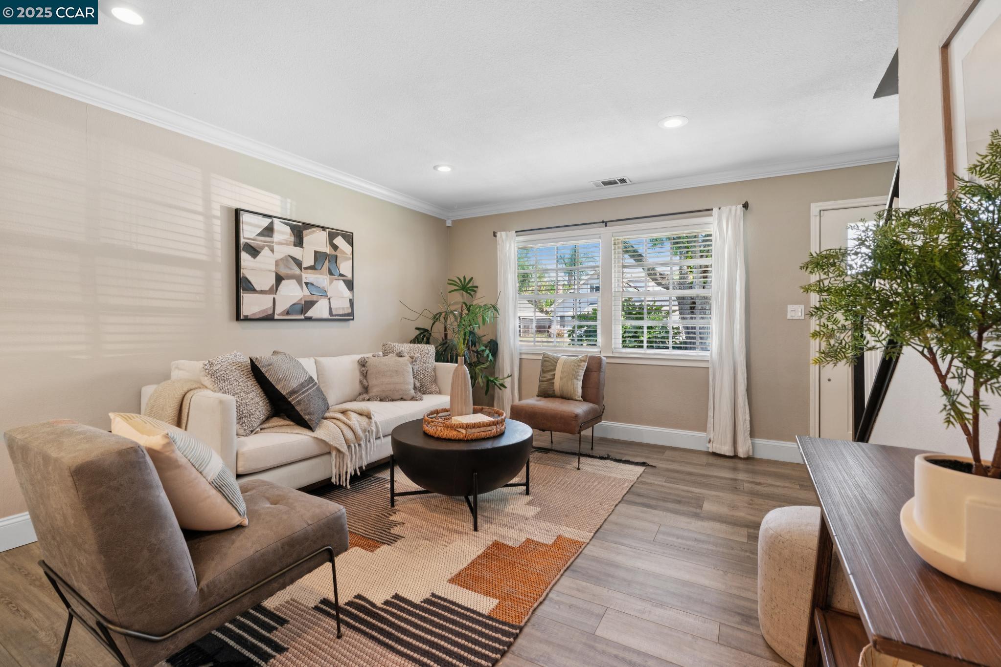 Detail Gallery Image 2 of 45 For 4188 Pickwick Dr, Concord,  CA 94521 - 4 Beds | 2 Baths