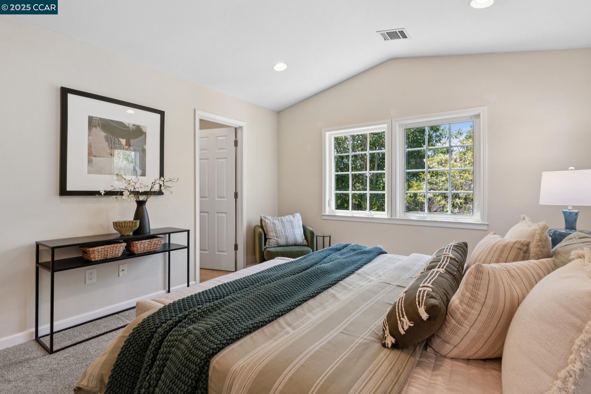 Detail Gallery Image 23 of 45 For 4188 Pickwick Dr, Concord,  CA 94521 - 4 Beds | 2 Baths