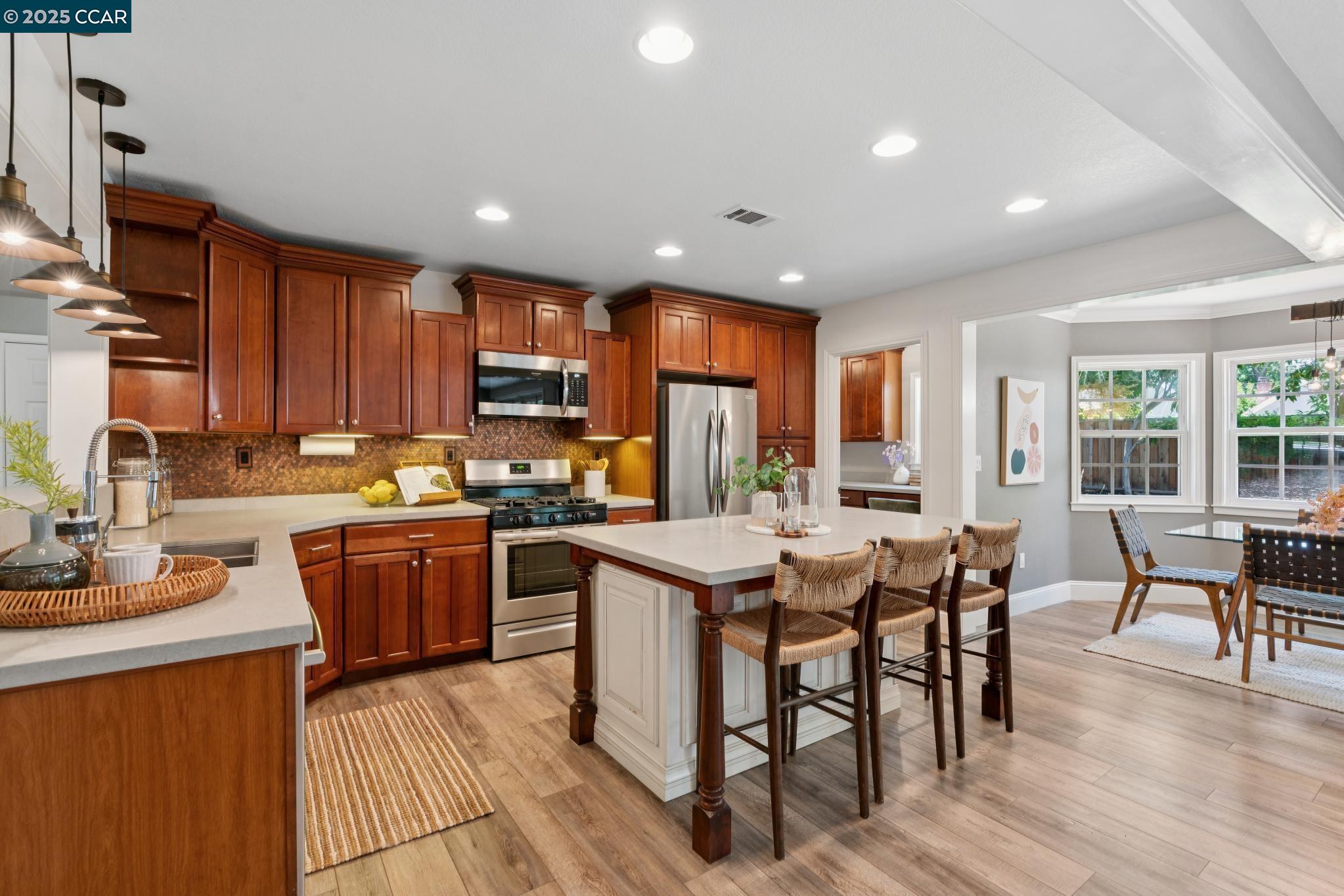Detail Gallery Image 4 of 45 For 4188 Pickwick Dr, Concord,  CA 94521 - 4 Beds | 2 Baths