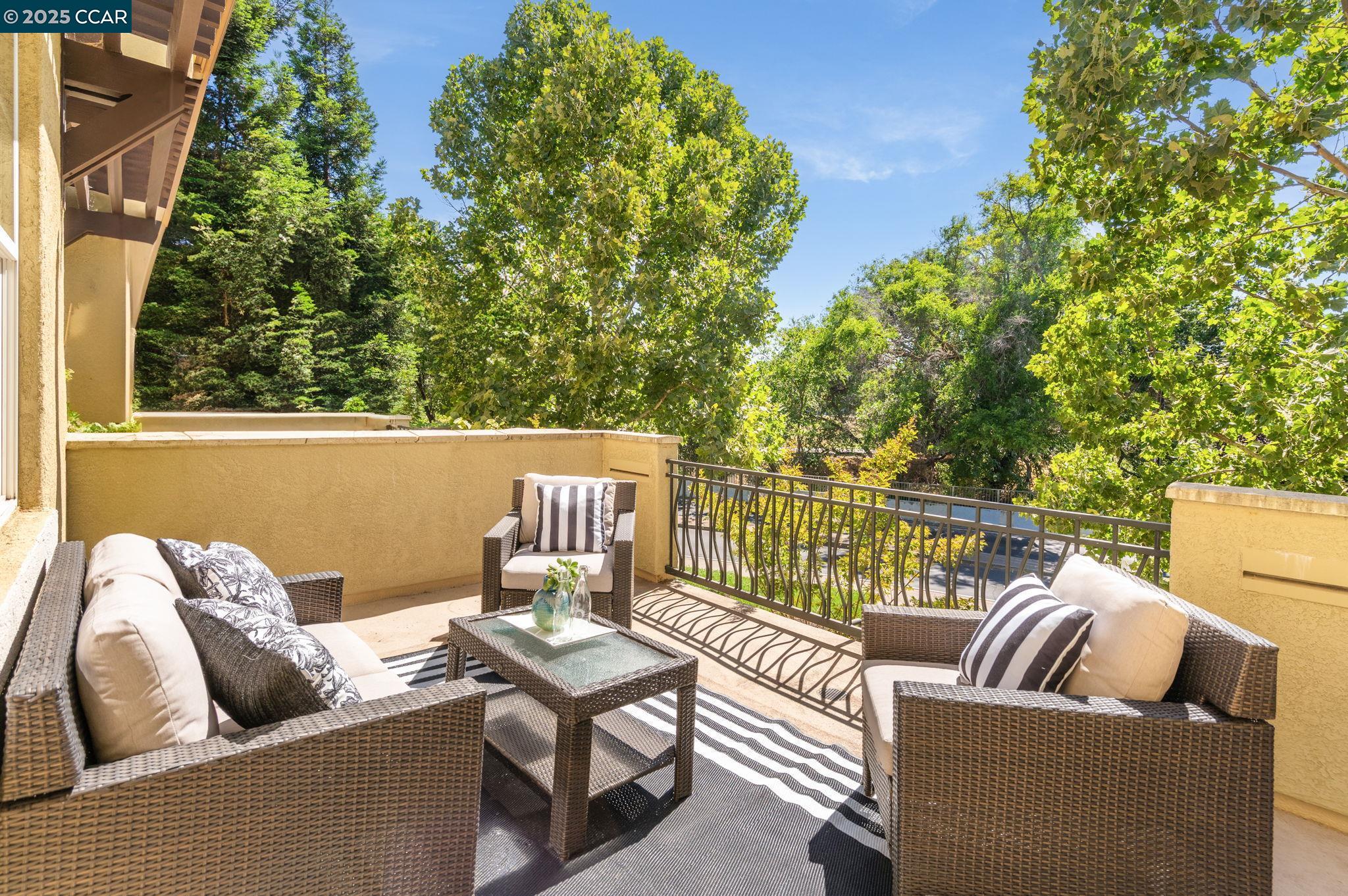 MLS: 41103667 Condo For Sale
