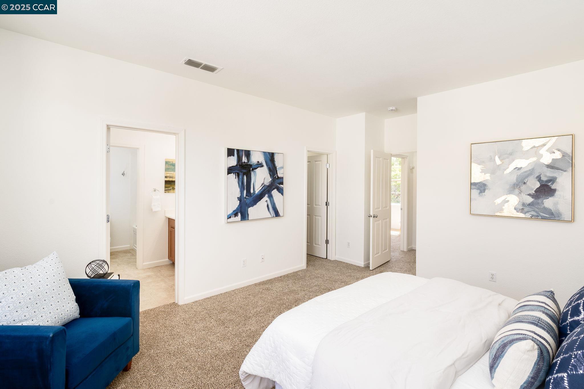 Photo #15: 41103667 Listing: Photo #15