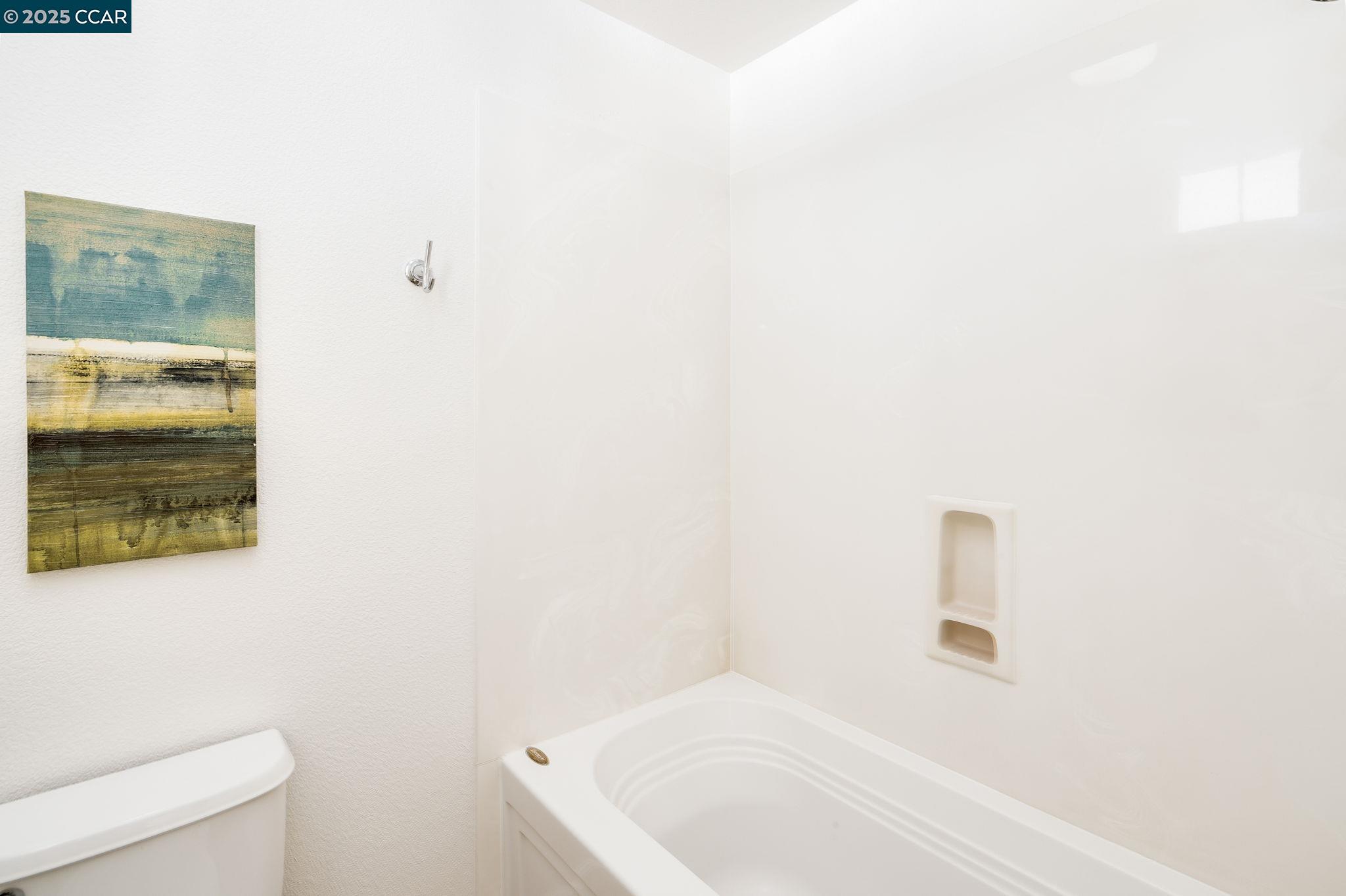 Photo #18: 41103667 Listing: Photo #18