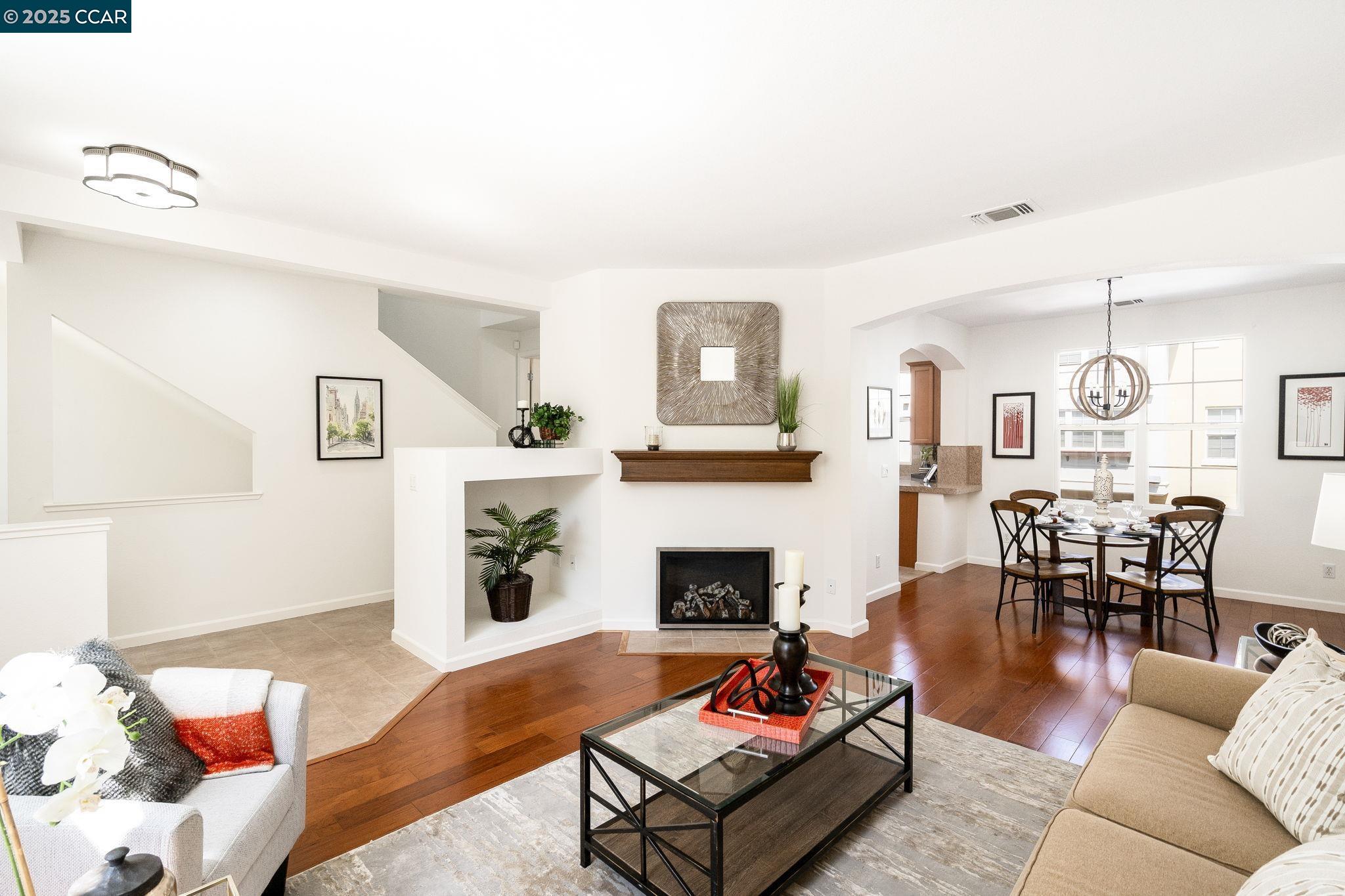 Photo #4: 41103667 Listing 