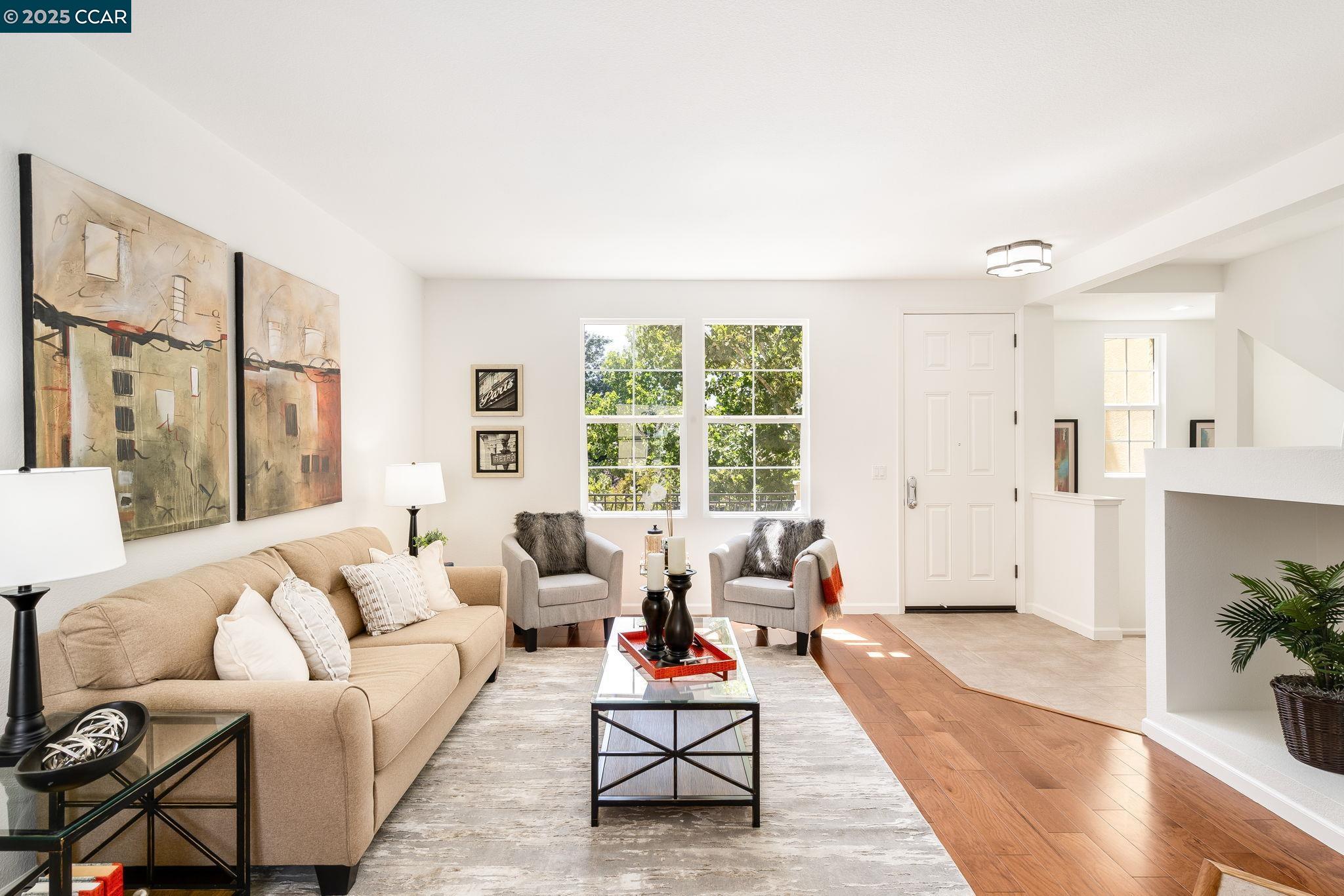Photo #5: 41103667 Listing 