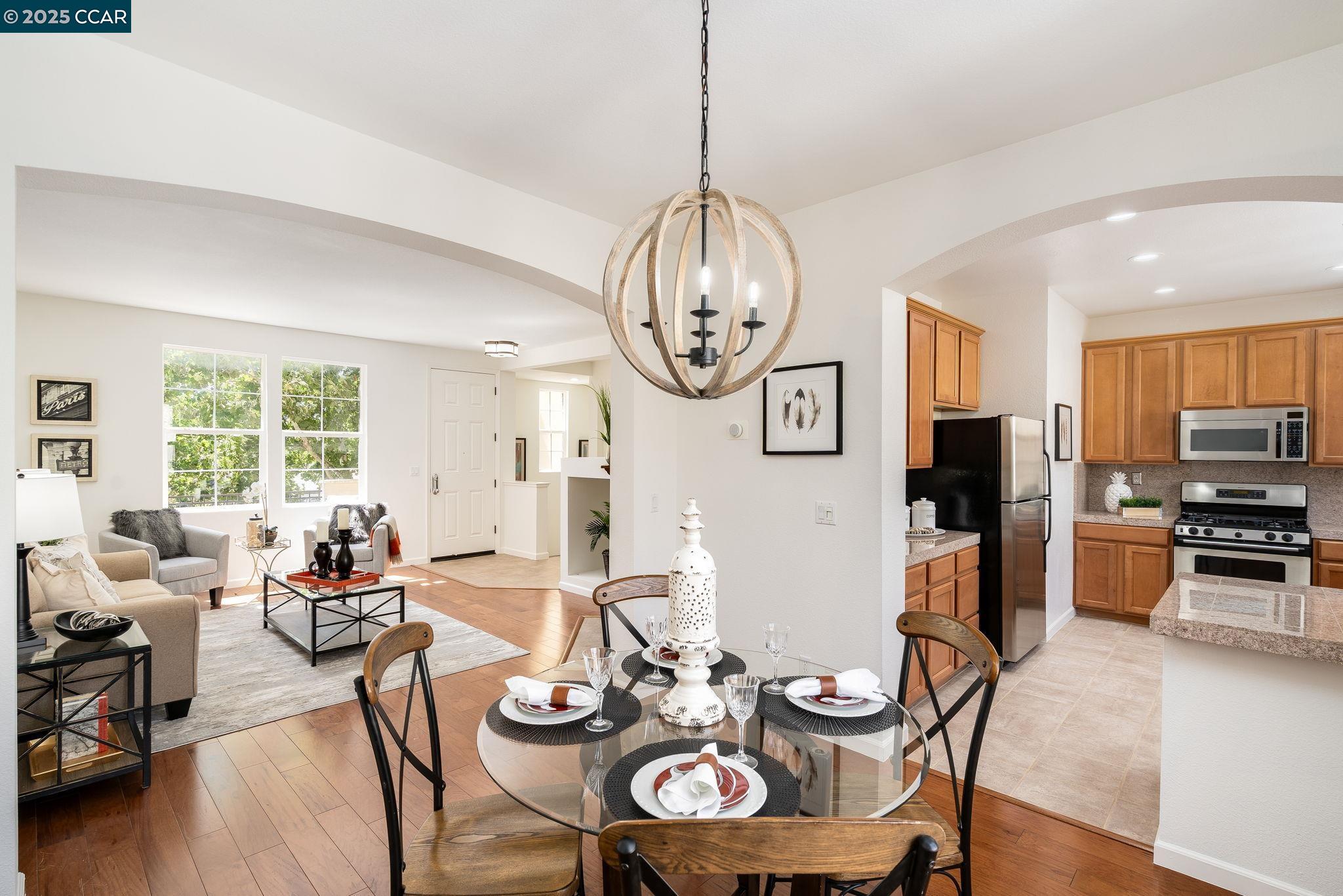 Photo #8: 41103667 Listing: Photo #8
