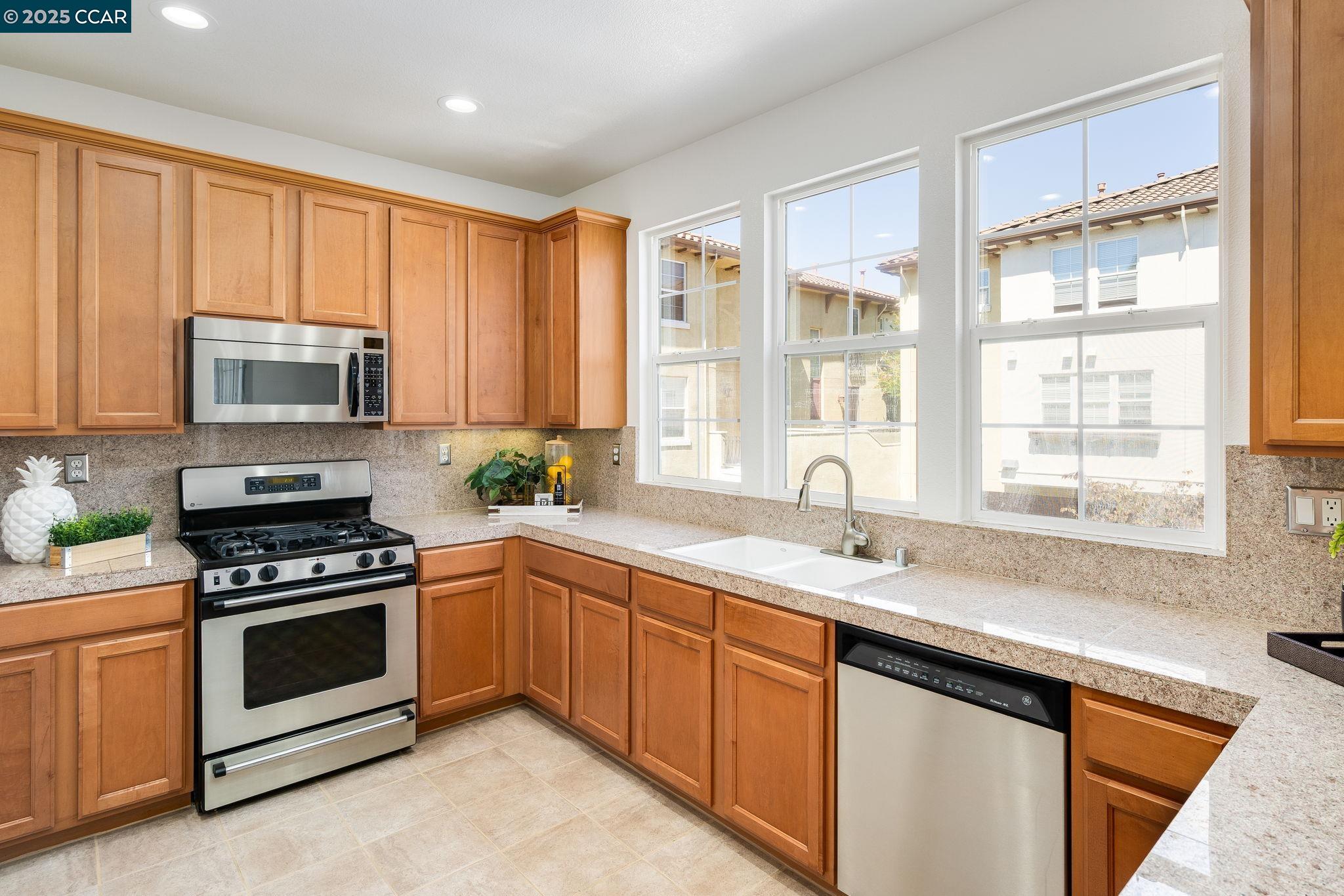Photo #9: 41103667 Listing: Photo #9