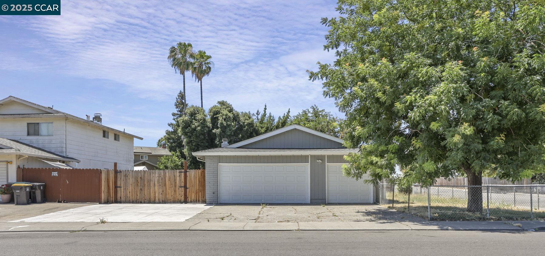 Detail Gallery Image 5 of 40 For 7086 Plymouth Rd, Stockton,  CA 95207 - 3 Beds | 2 Baths