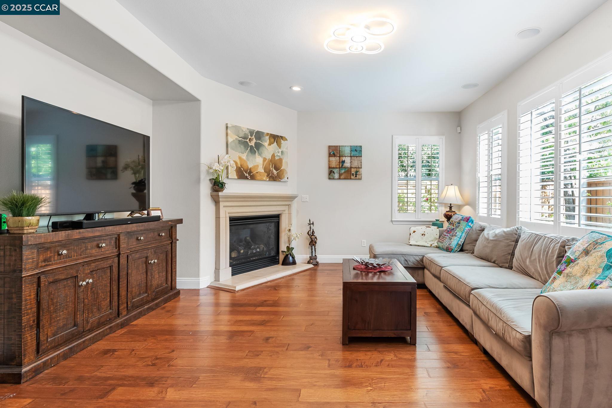 Detail Gallery Image 12 of 60 For 1656 Colchester St, Danville,  CA 94506 - 5 Beds | 4 Baths