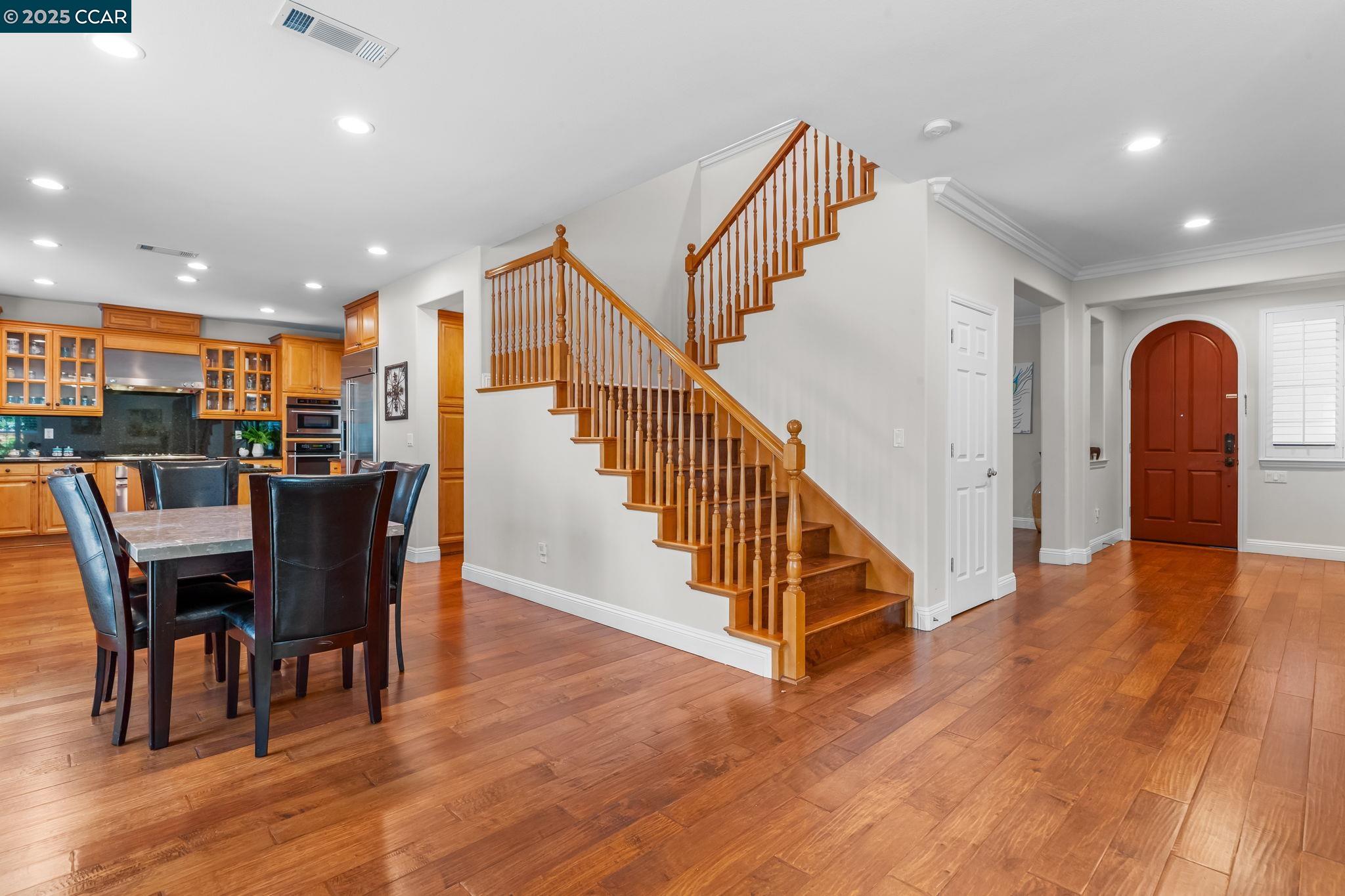 Detail Gallery Image 8 of 60 For 1656 Colchester St, Danville,  CA 94506 - 5 Beds | 4 Baths