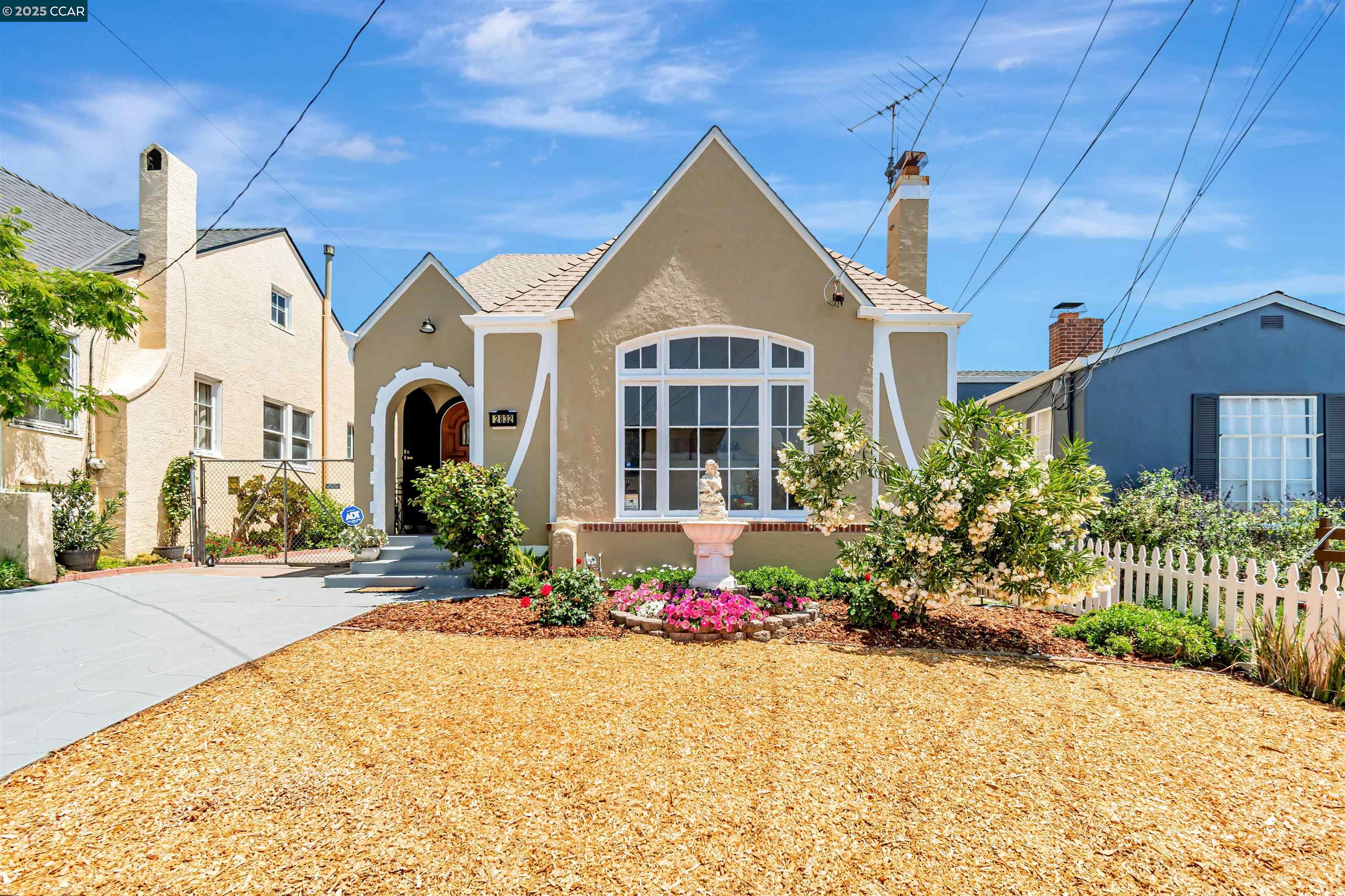 2832 76TH Avenue, Oakland, California 94605, 4 Bedrooms Bedrooms, 8 Rooms Rooms,2 BathroomsBathrooms,Residential,For Sale,2832 76TH Avenue,41103673