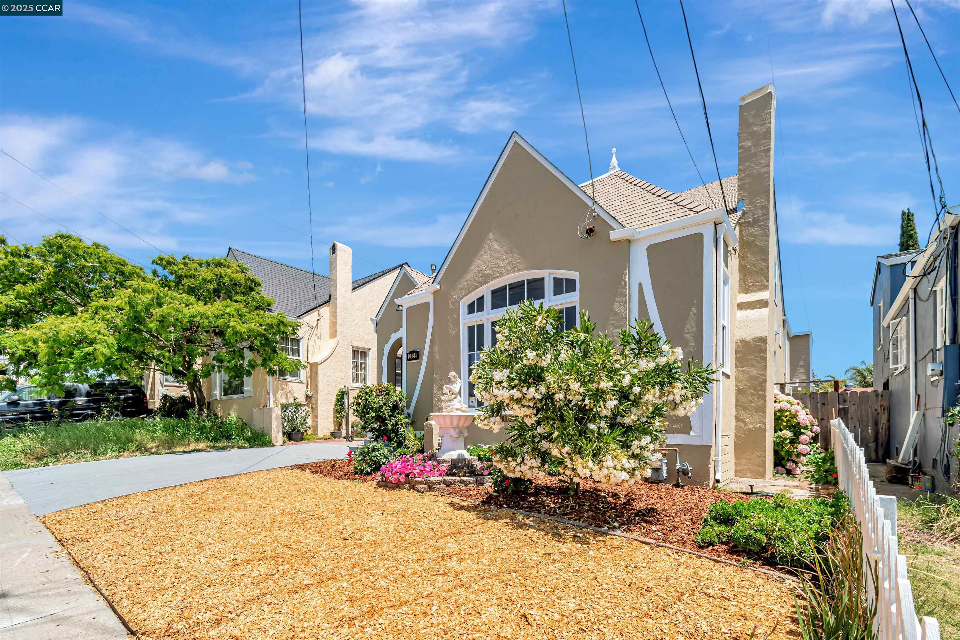 2832 76TH Avenue, Oakland, California 94605, 4 Bedrooms Bedrooms, 8 Rooms Rooms,2 BathroomsBathrooms,Residential,For Sale,2832 76TH Avenue,41103673