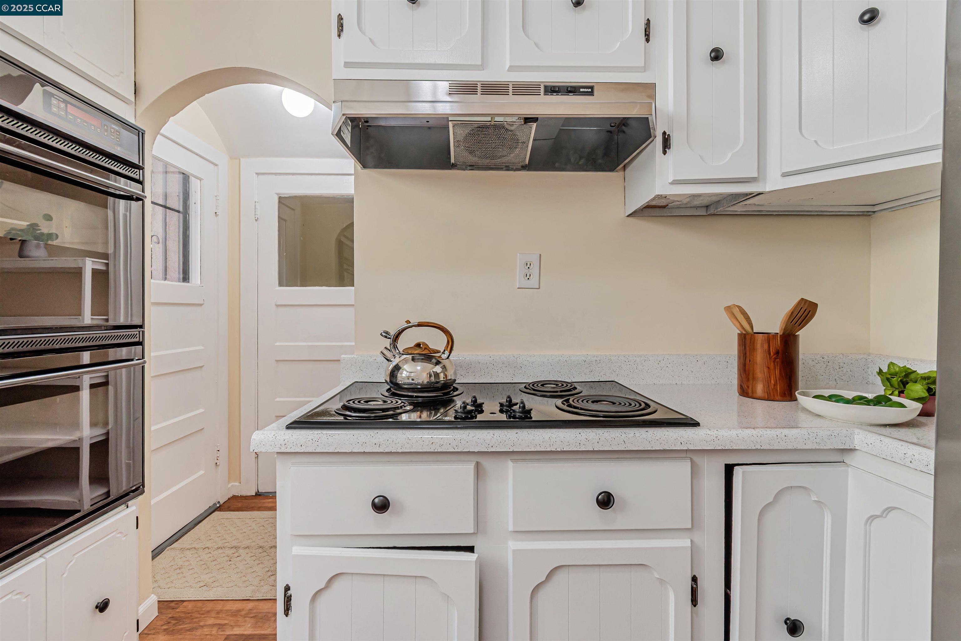 2832 76TH Avenue, Oakland, California 94605, 4 Bedrooms Bedrooms, 8 Rooms Rooms,2 BathroomsBathrooms,Residential,For Sale,2832 76TH Avenue,41103673