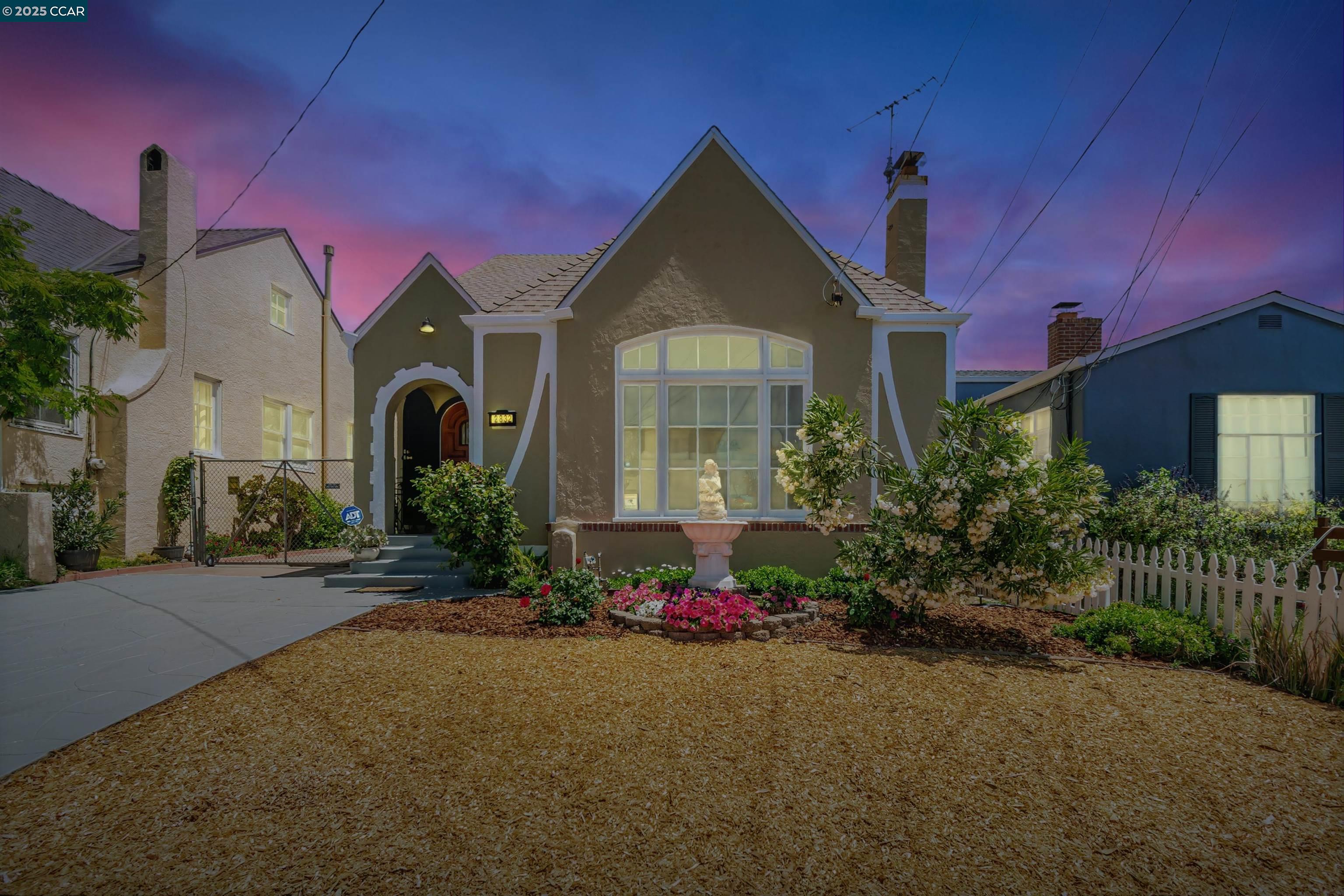 2832 76TH Avenue, Oakland, California 94605, 4 Bedrooms Bedrooms, 8 Rooms Rooms,2 BathroomsBathrooms,Residential,For Sale,2832 76TH Avenue,41103673