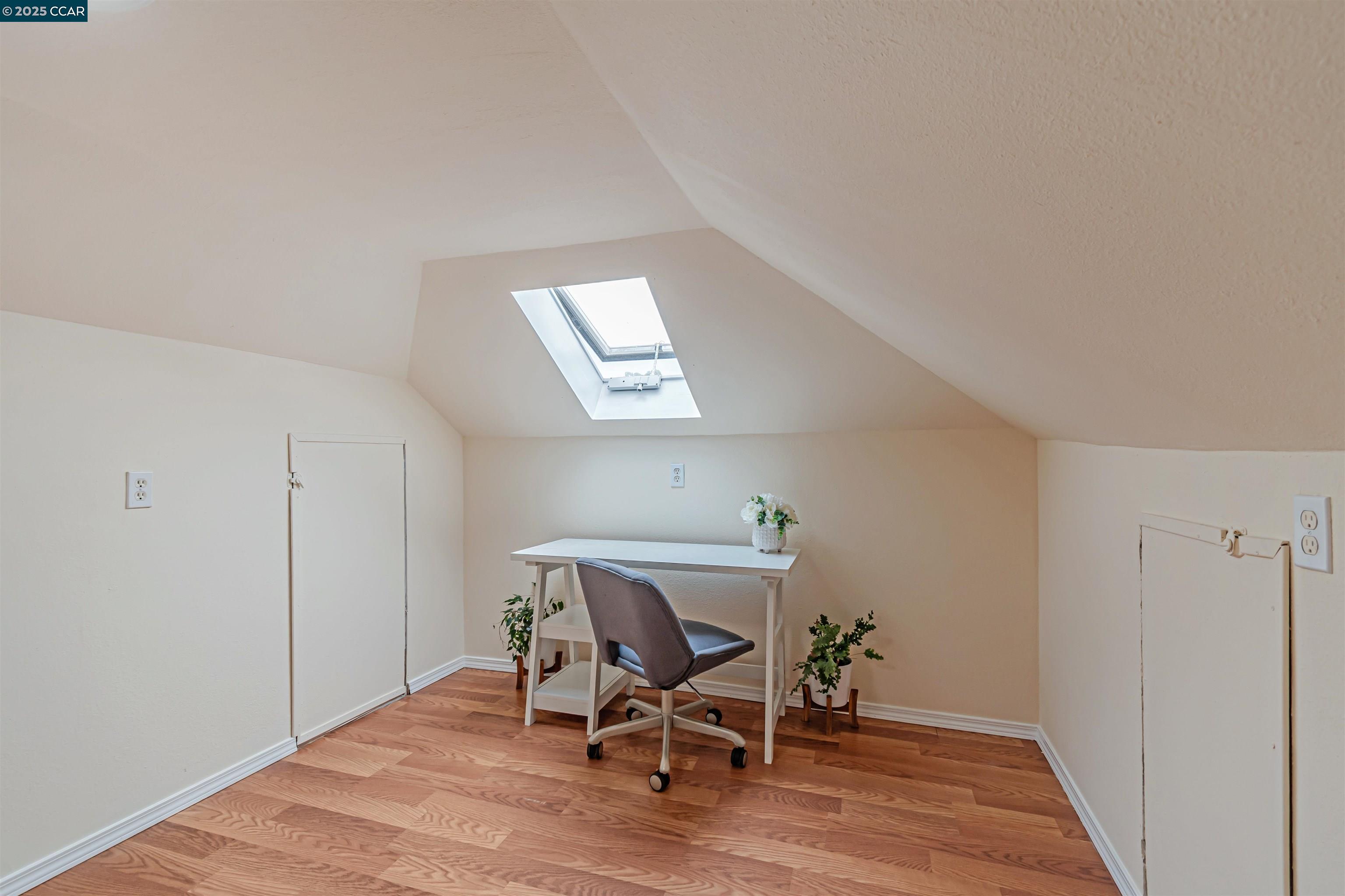 2832 76TH Avenue, Oakland, California 94605, 4 Bedrooms Bedrooms, 8 Rooms Rooms,2 BathroomsBathrooms,Residential,For Sale,2832 76TH Avenue,41103673