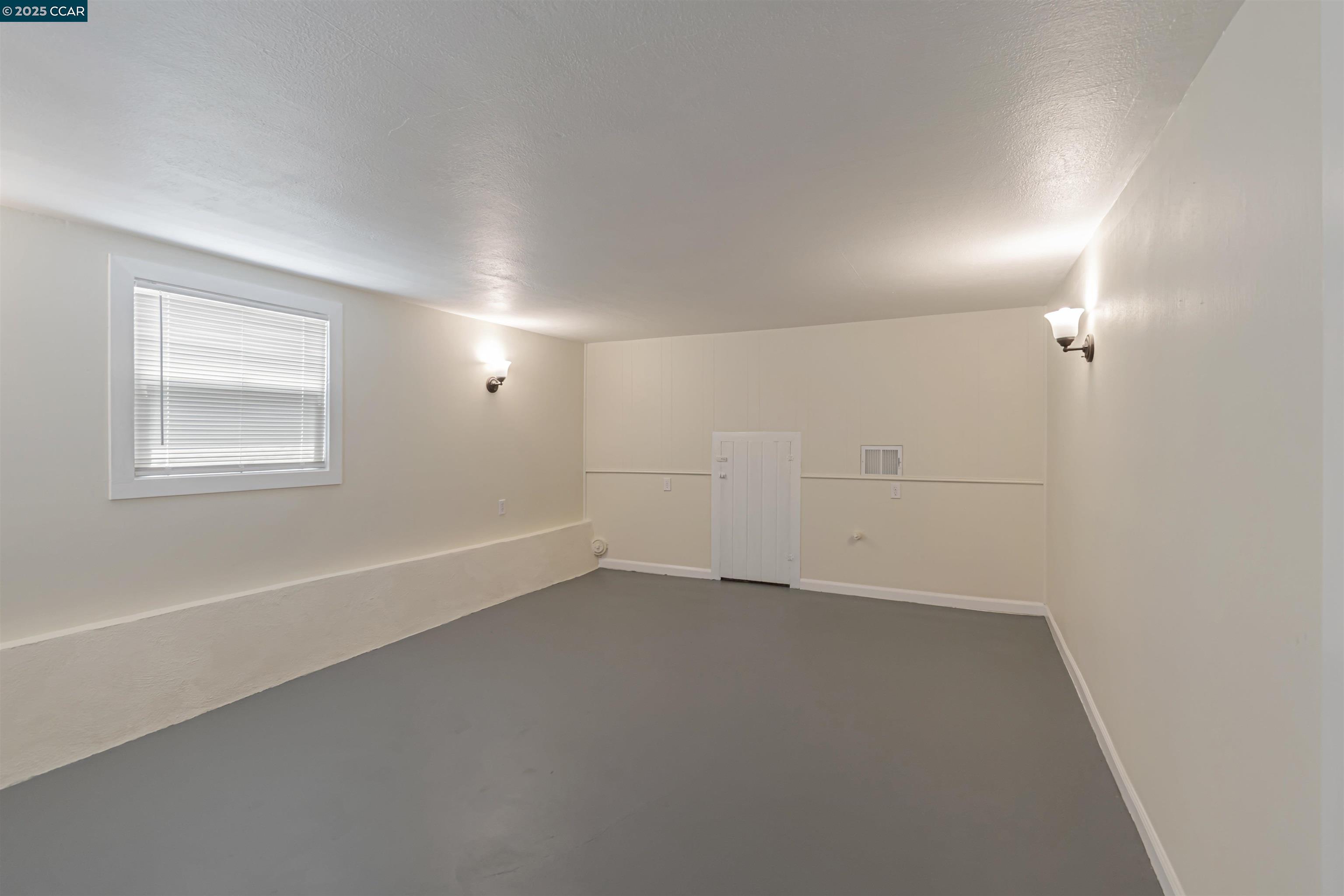 2832 76TH Avenue, Oakland, California 94605, 4 Bedrooms Bedrooms, 8 Rooms Rooms,2 BathroomsBathrooms,Residential,For Sale,2832 76TH Avenue,41103673
