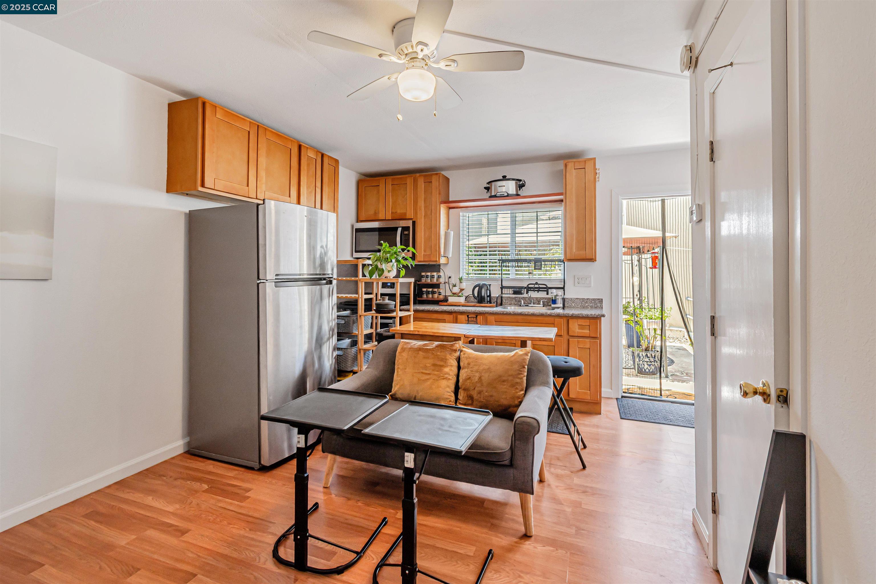 2832 76TH Avenue, Oakland, California 94605, 4 Bedrooms Bedrooms, 8 Rooms Rooms,2 BathroomsBathrooms,Residential,For Sale,2832 76TH Avenue,41103673