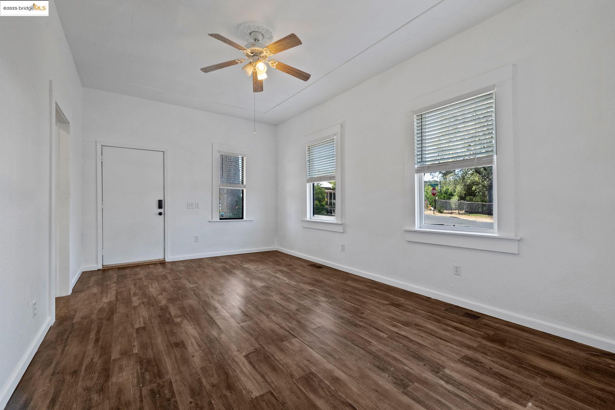 Detail Gallery Image 11 of 21 For 18500 Madrone St, Tuolumne,  CA 95379 - 2 Beds | 1 Baths