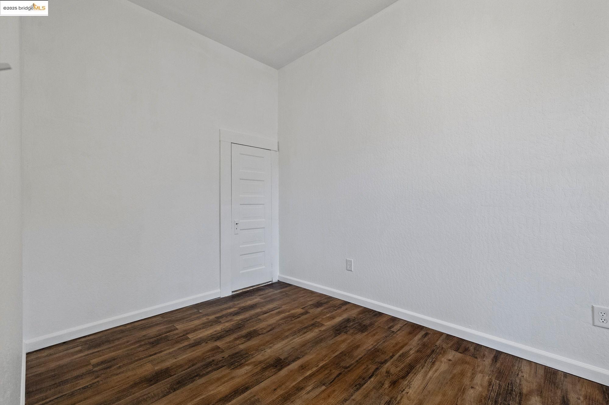 Detail Gallery Image 3 of 21 For 18500 Madrone St, Tuolumne,  CA 95379 - 2 Beds | 1 Baths