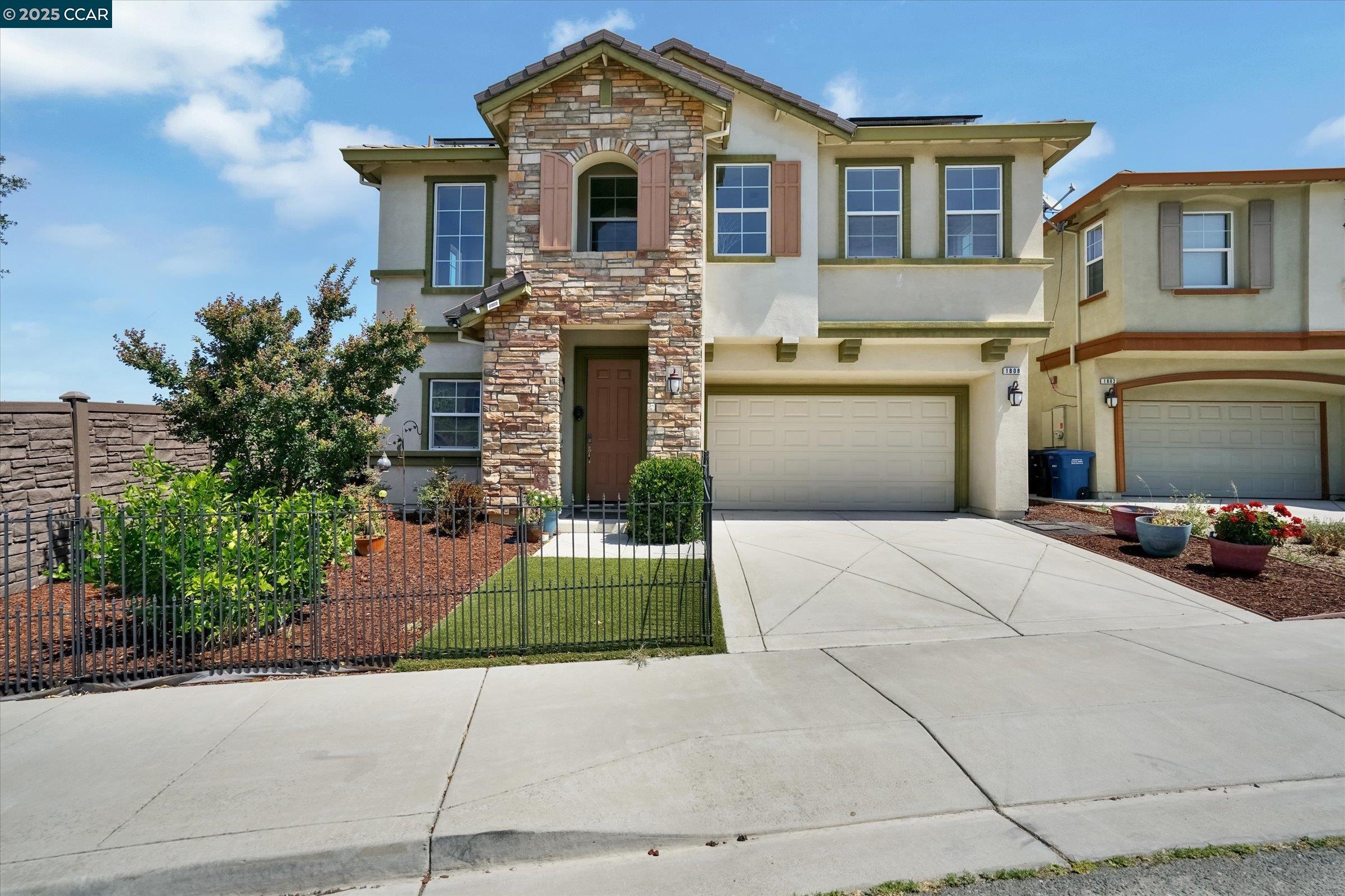 Detail Gallery Image 1 of 1 For 1808 Palacio Dr, Pittsburg,  CA 94565 - 4 Beds | 2/1 Baths