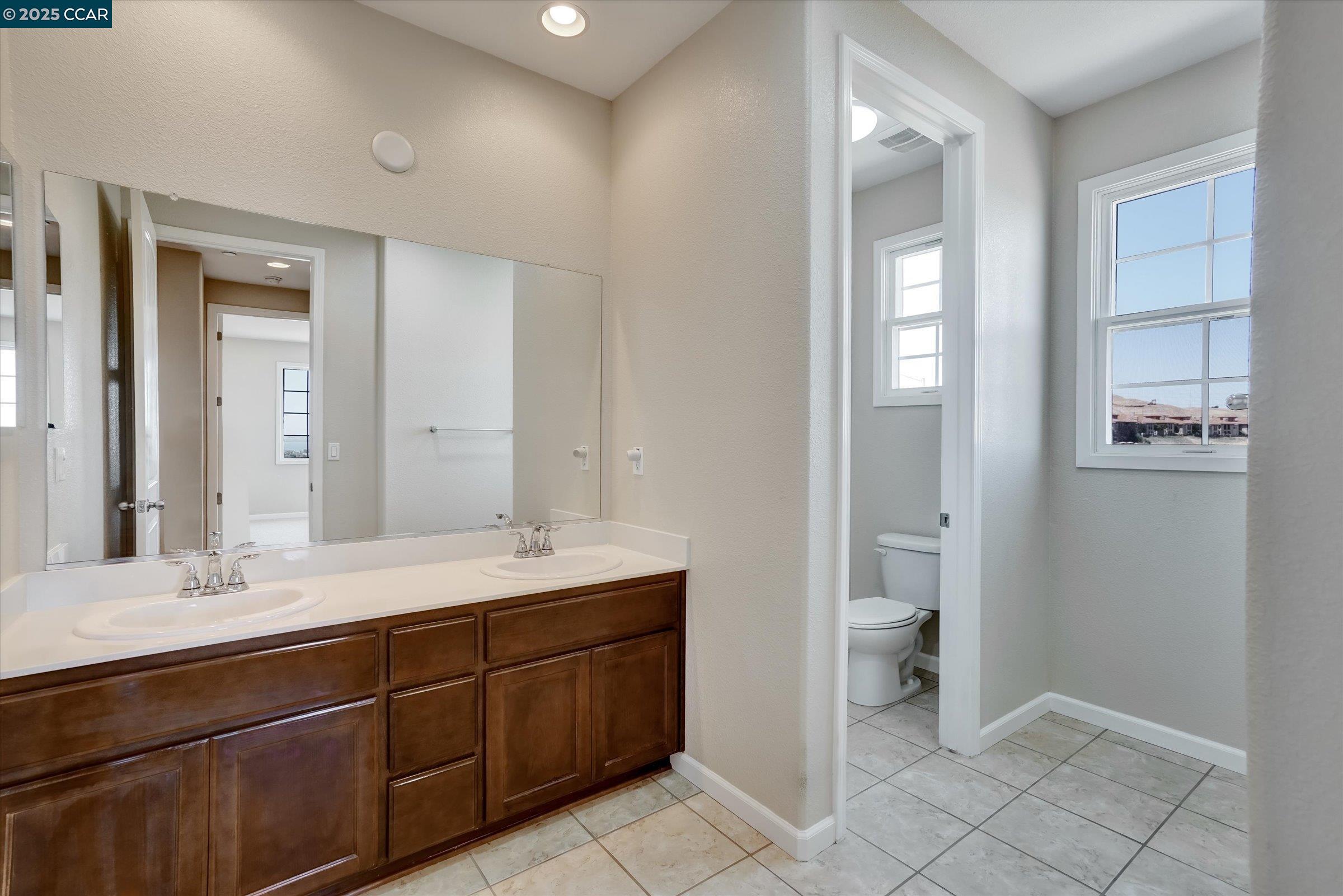 Detail Gallery Image 21 of 35 For 1808 Palacio Dr, Pittsburg,  CA 94565 - 4 Beds | 2/1 Baths