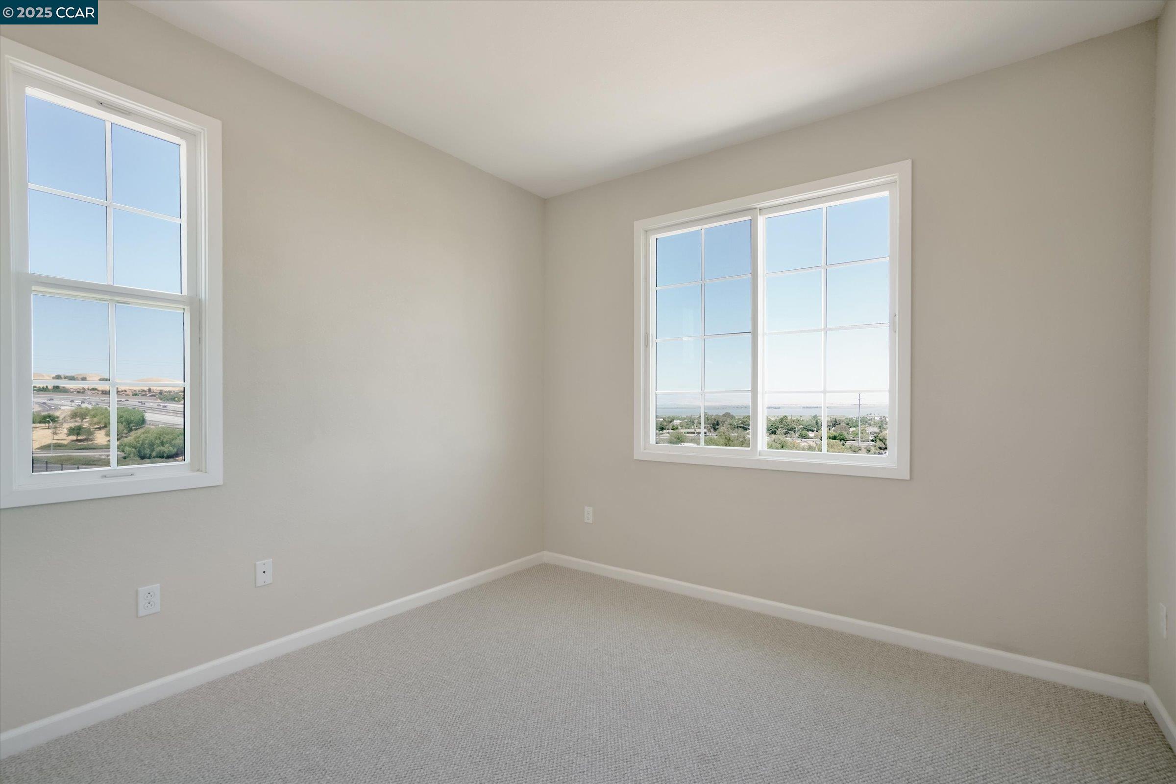 Detail Gallery Image 25 of 35 For 1808 Palacio Dr, Pittsburg,  CA 94565 - 4 Beds | 2/1 Baths