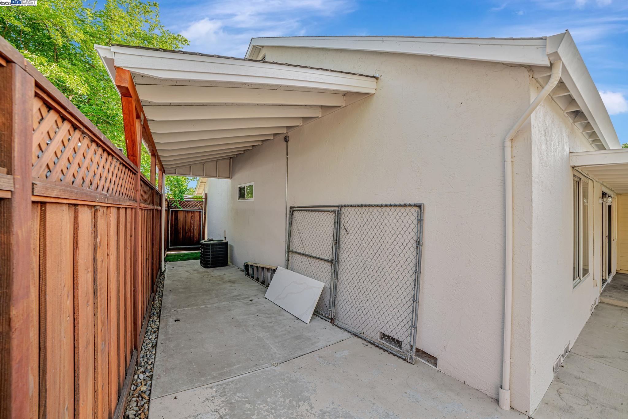 Detail Gallery Image 13 of 47 For 849 Hanover St, Livermore,  CA 94551 - 5 Beds | 3 Baths